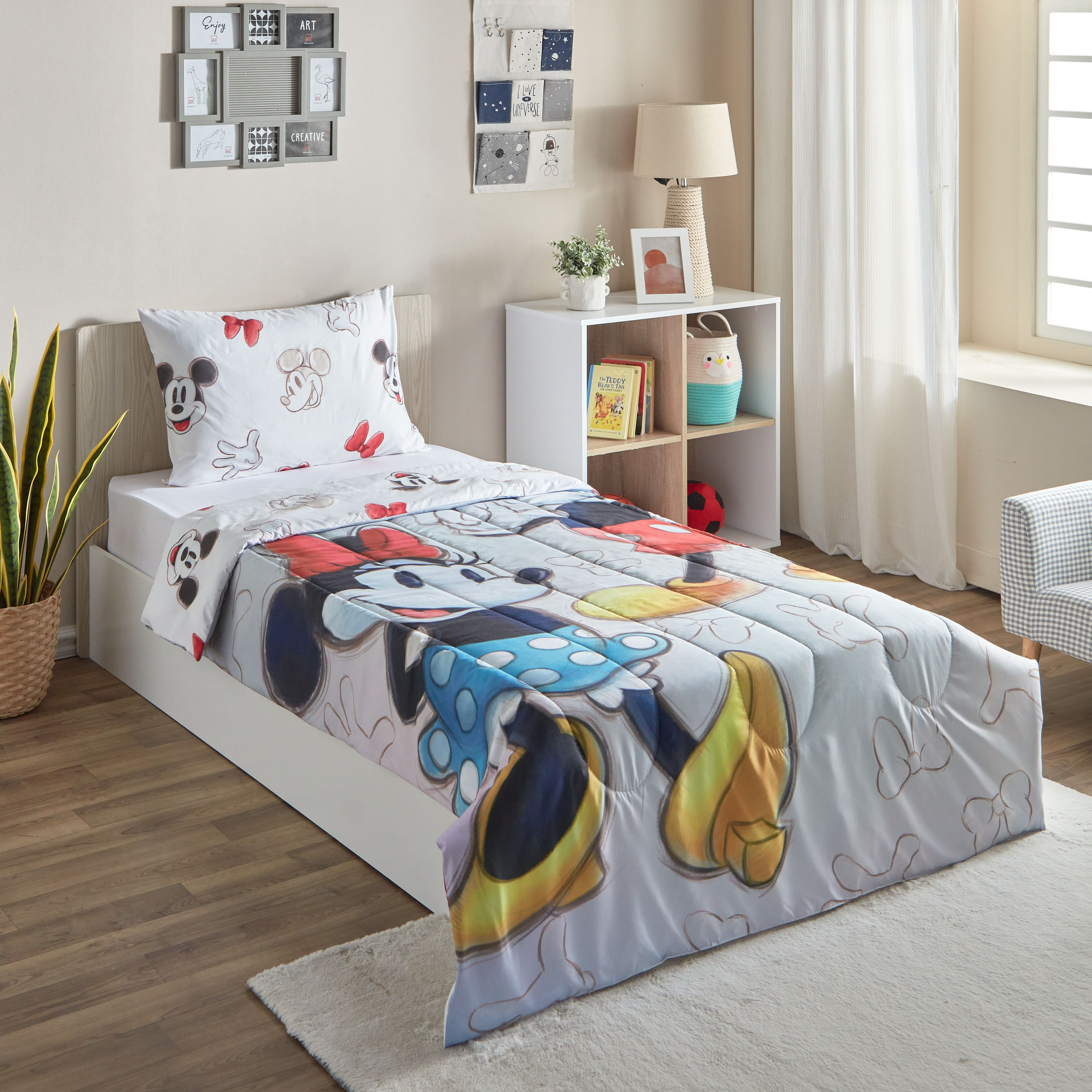 طقم لحاف فردي قابل للانعكاس قطعتين بطبعات ميكي ماوس - 160x220 سم-hbxhomeware-hbxkidsandyouth-image-1