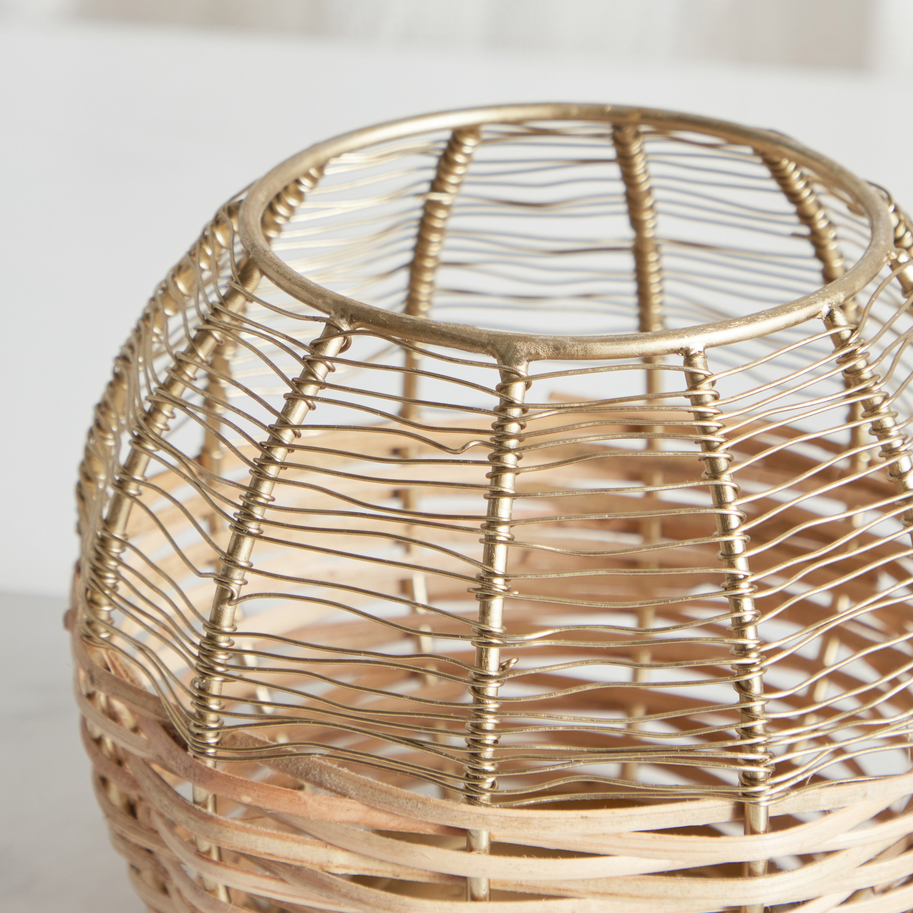 حامل شموع صغيرة معدن وقصب من ويكر - 18x18x15 سم-hbxlivingroom-decorandaccessories-candleholders-image-3