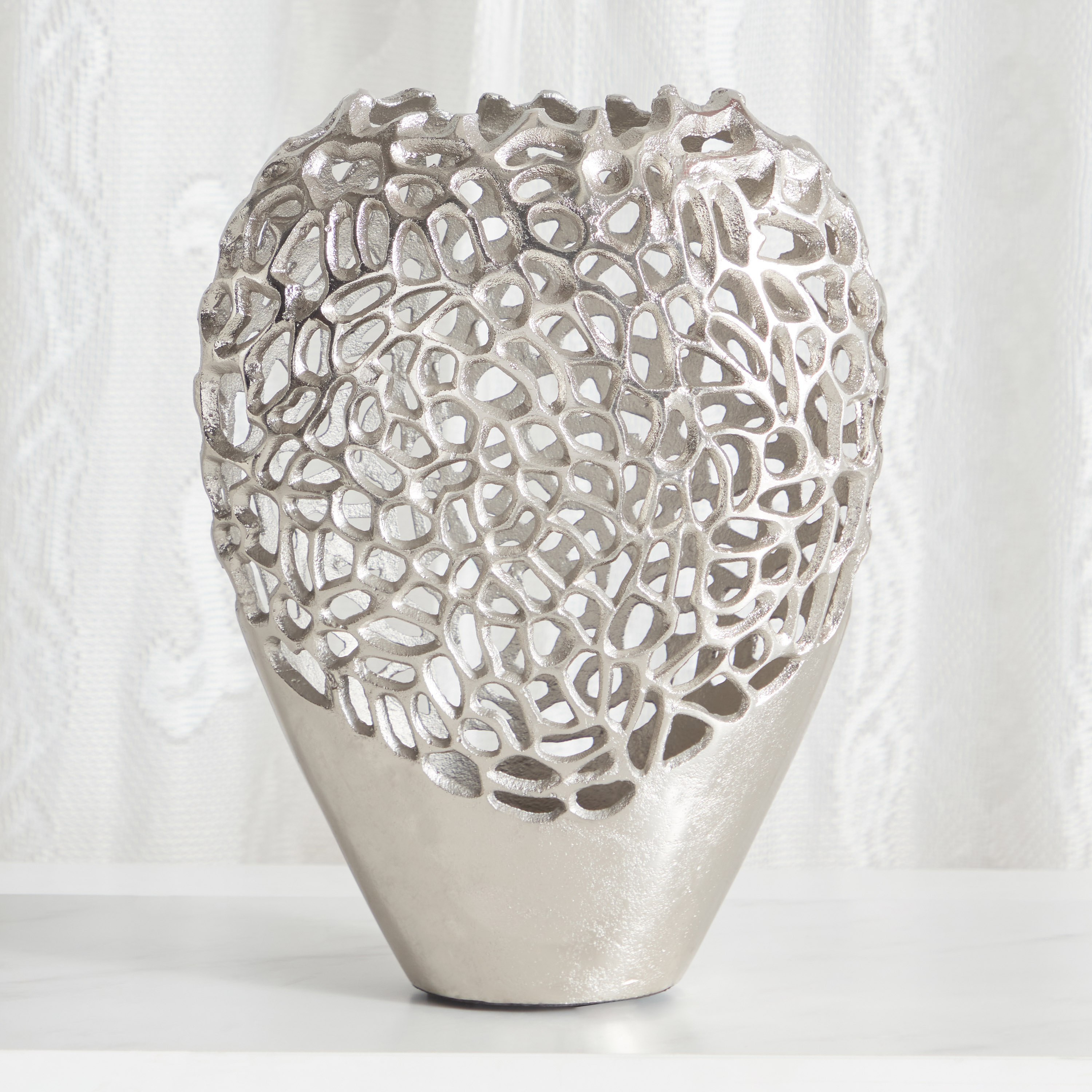 مزهرية ألومنيوم مفرّغة من ويكر - 22x22x30.5 سم-hbxhomeware-hbxdecorandfurnishings-image-2