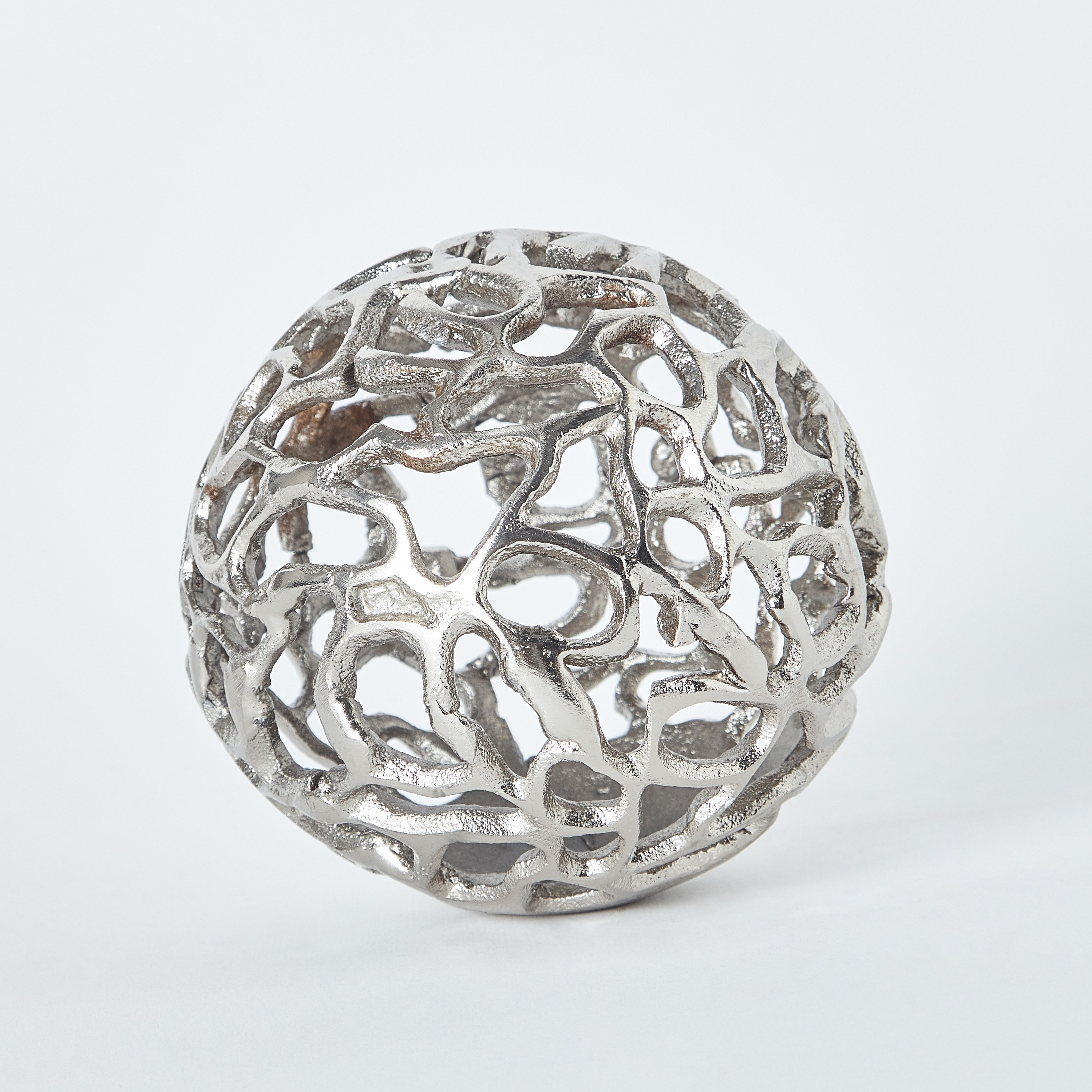 قطعة ديكور مفرّغة ألومنيوم من ويكر - 11x11x11 سم-hbxhomeware-homedecor-figurinesandornaments-image-4