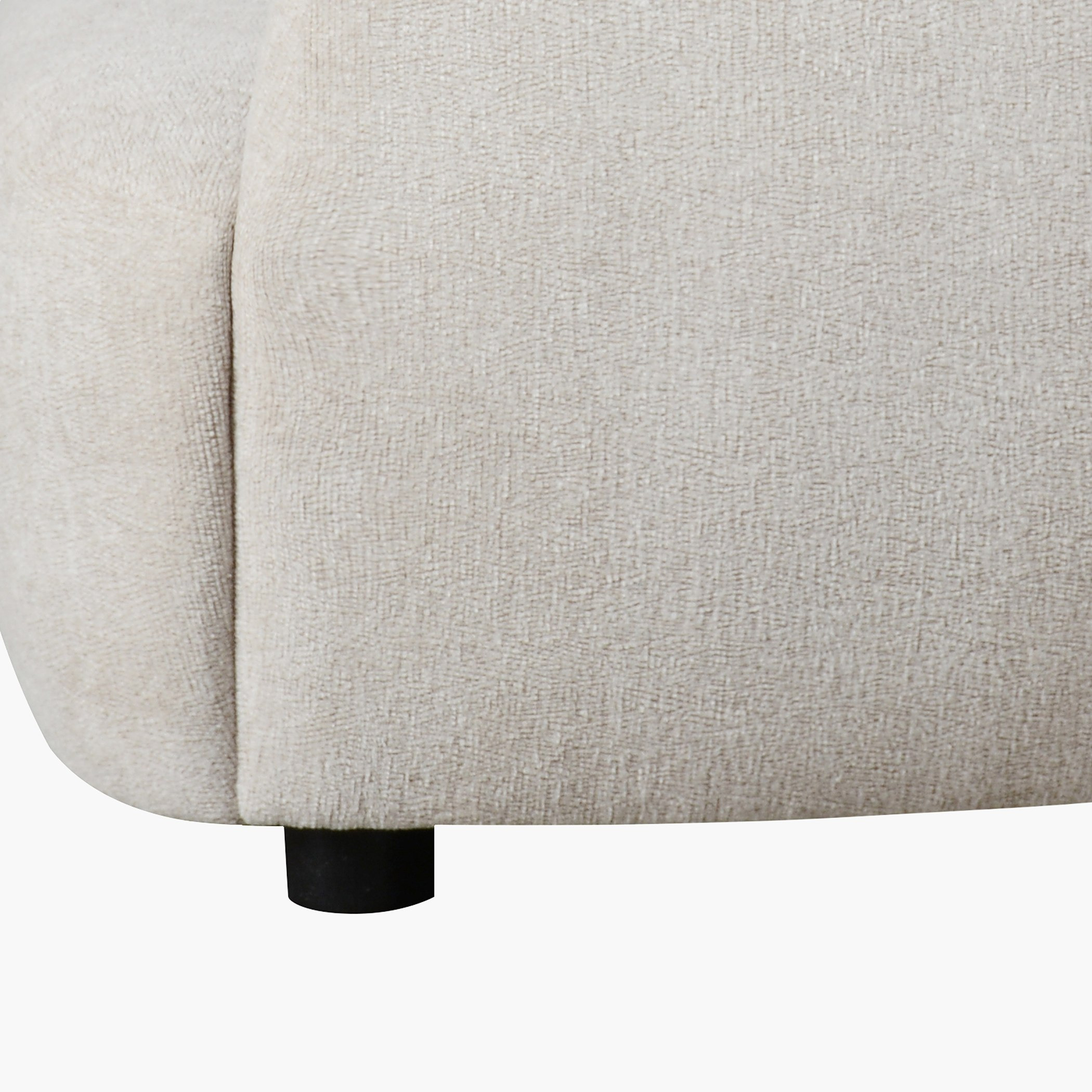 كرسي قماش بمساند ذراعين من ألفورد-hbxlivingroom-sofasandarmchairs-sofas-image-7
