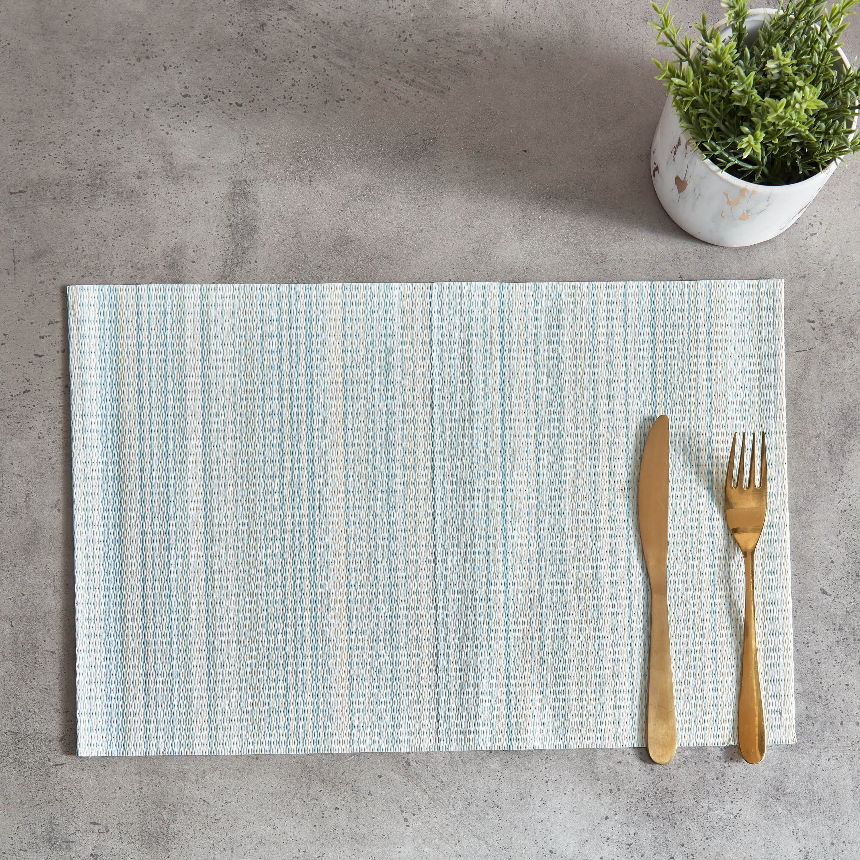 لبادة صحون من مارسا - 30x45 سم-hbxdecorandfurnishings-homefurnishings-tablelinens-image-4