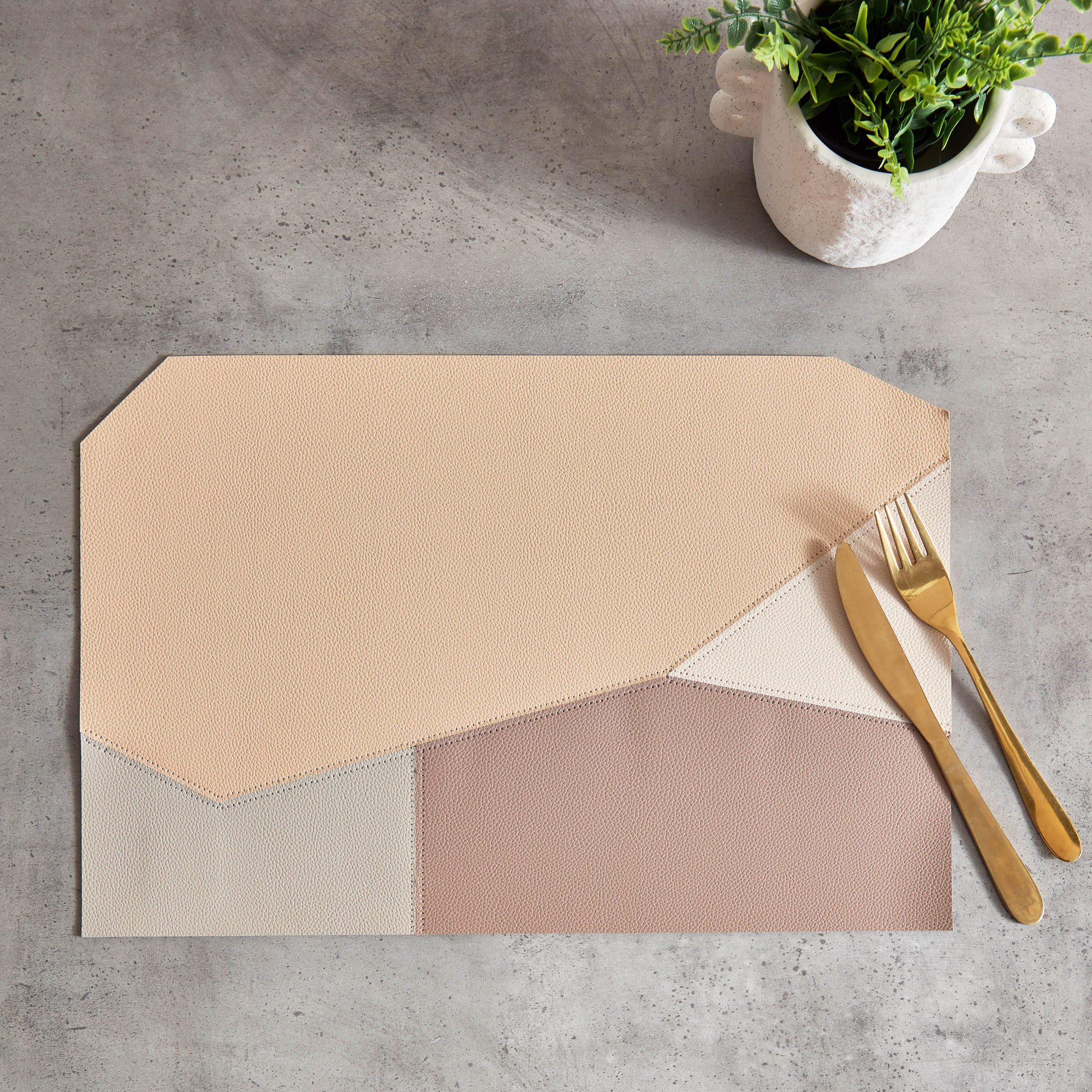 لبادة صحون جلد صناعي من مارل - 30x45 سم-hbxdecorandfurnishings-homefurnishings-tablelinens-image-4