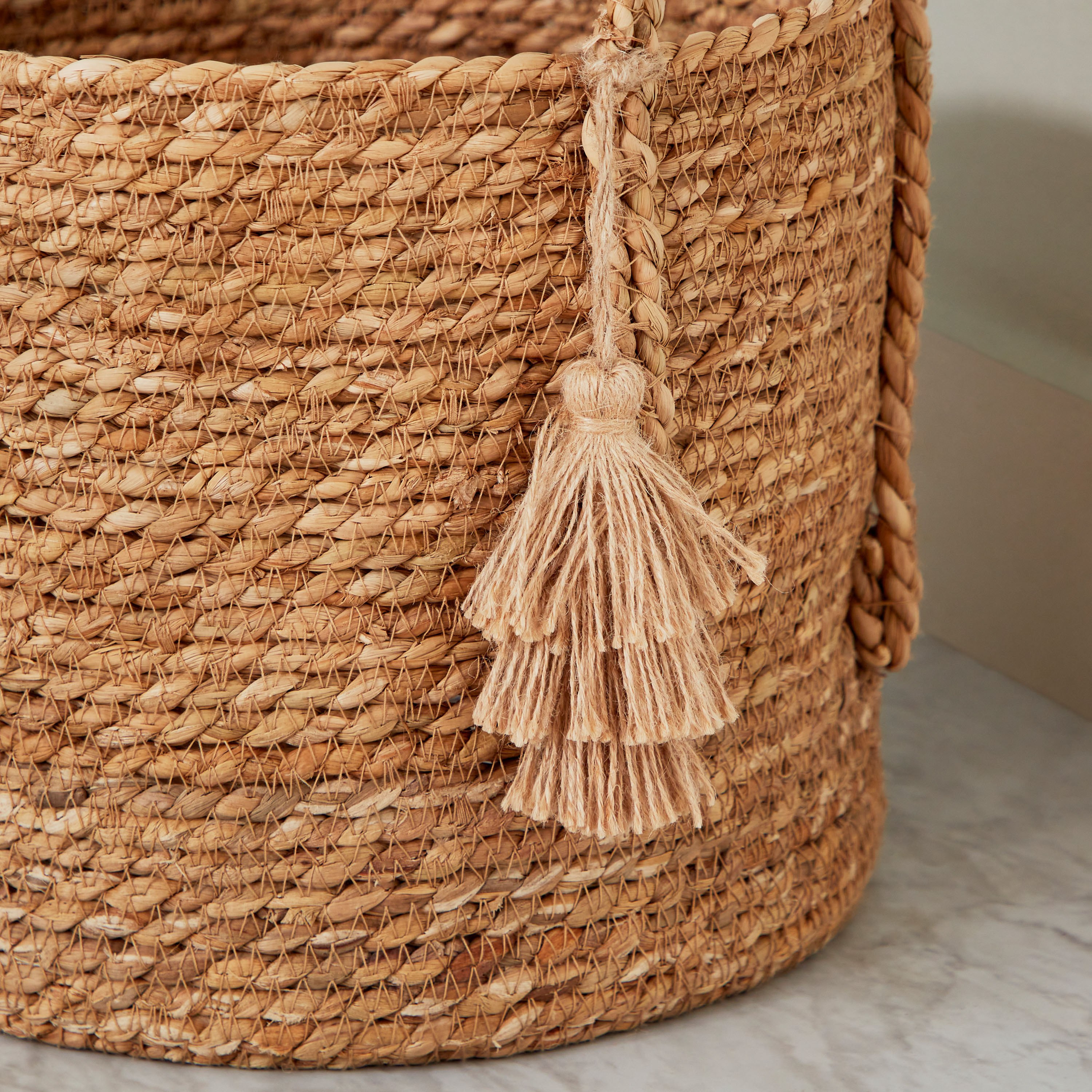 إناء زرع من الأعشاب البحرية بمقبض وقاعدة صفير الماء من ستوديو - 30x30x27 سم-hbxhomeware-hbxdecorandfurnishings-image-4