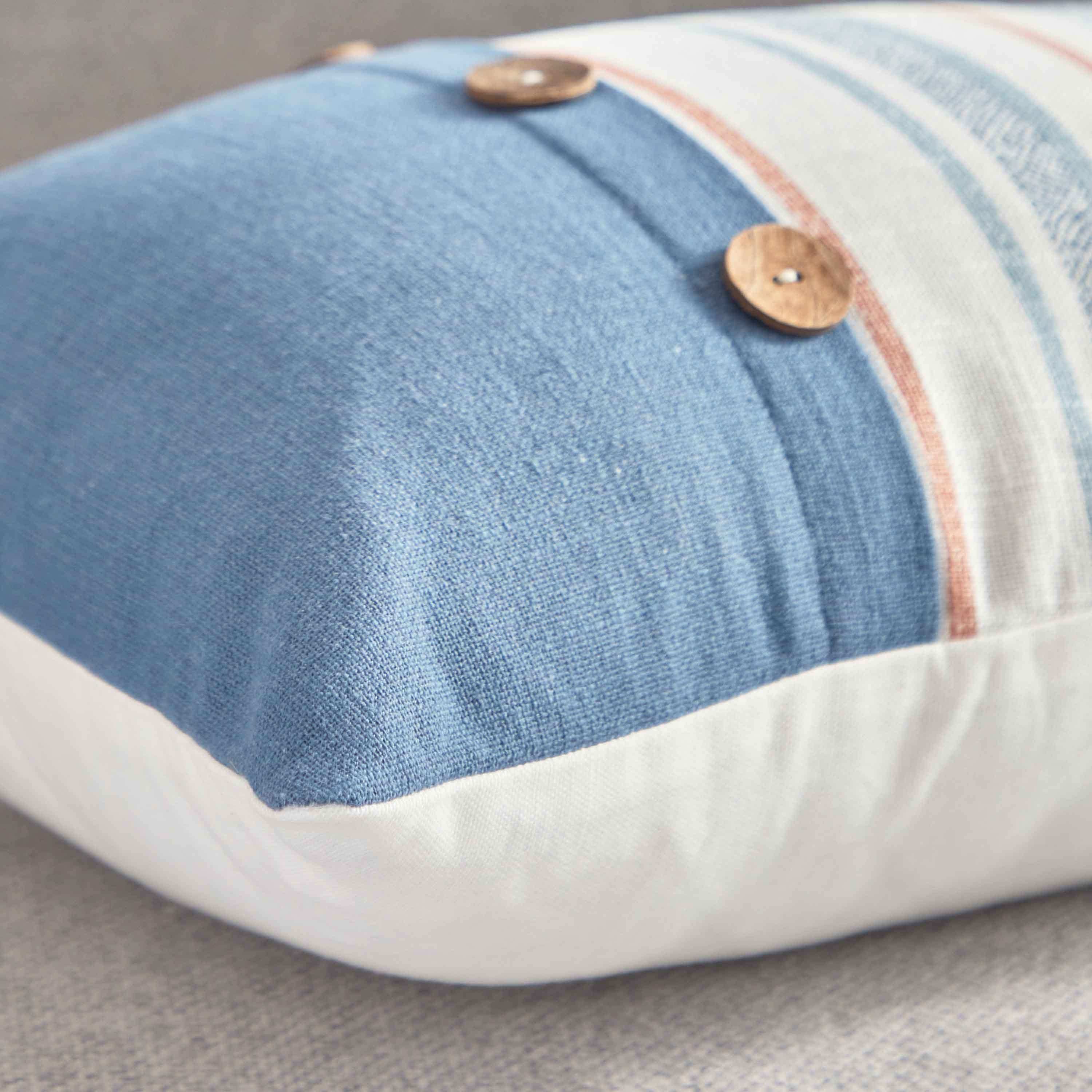 وسادة محشوة بطبعات وطية وزر من سي بريز - 30x50 سم-hbxlivingroom-furnishings-cushionsandcovers-filledcushions-image-3