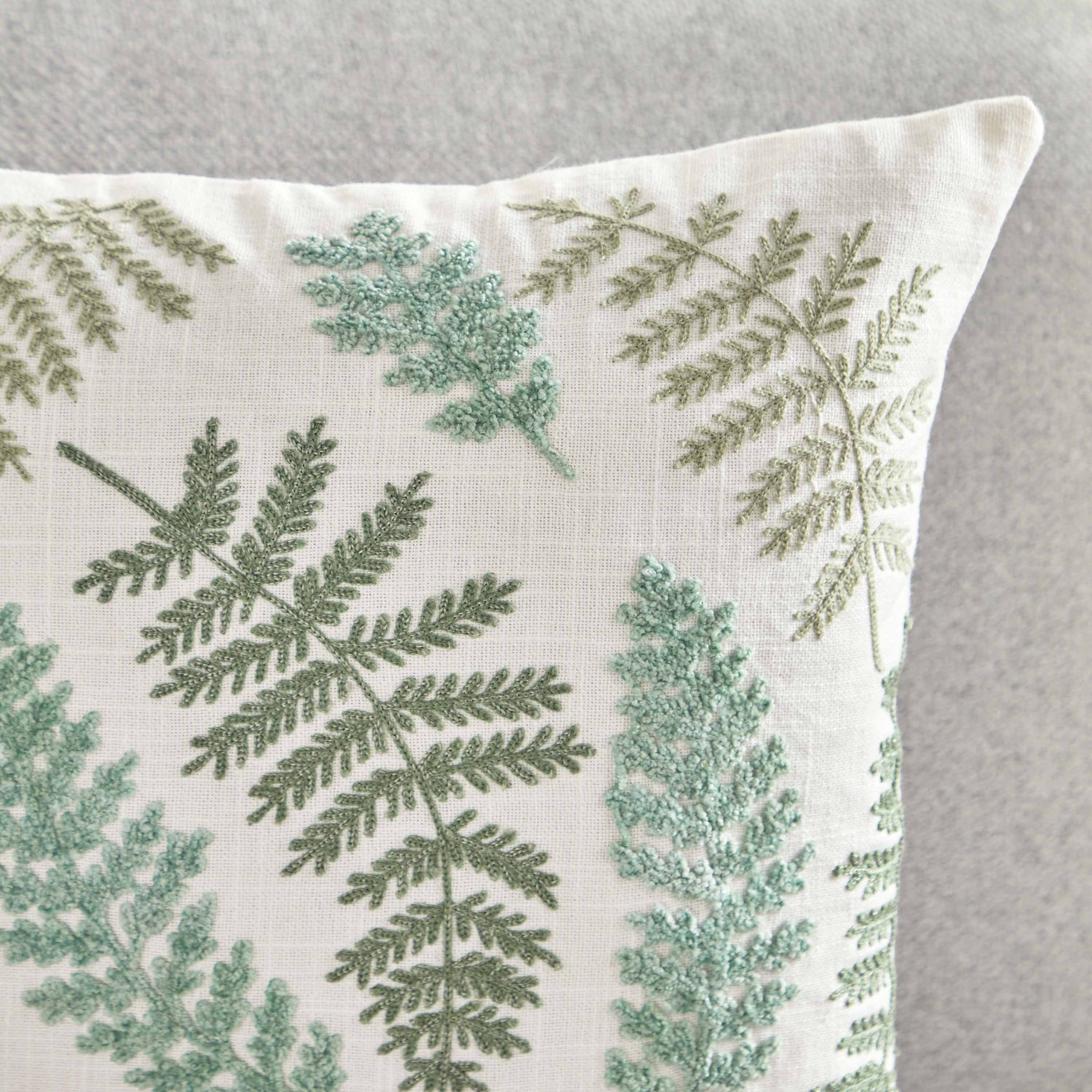 وسادة محشوّة مطرّزة - جاردن هيفين - 45x45 سم-hbxlivingroom-furnishings-cushionsandcovers-filledcushions-image-2