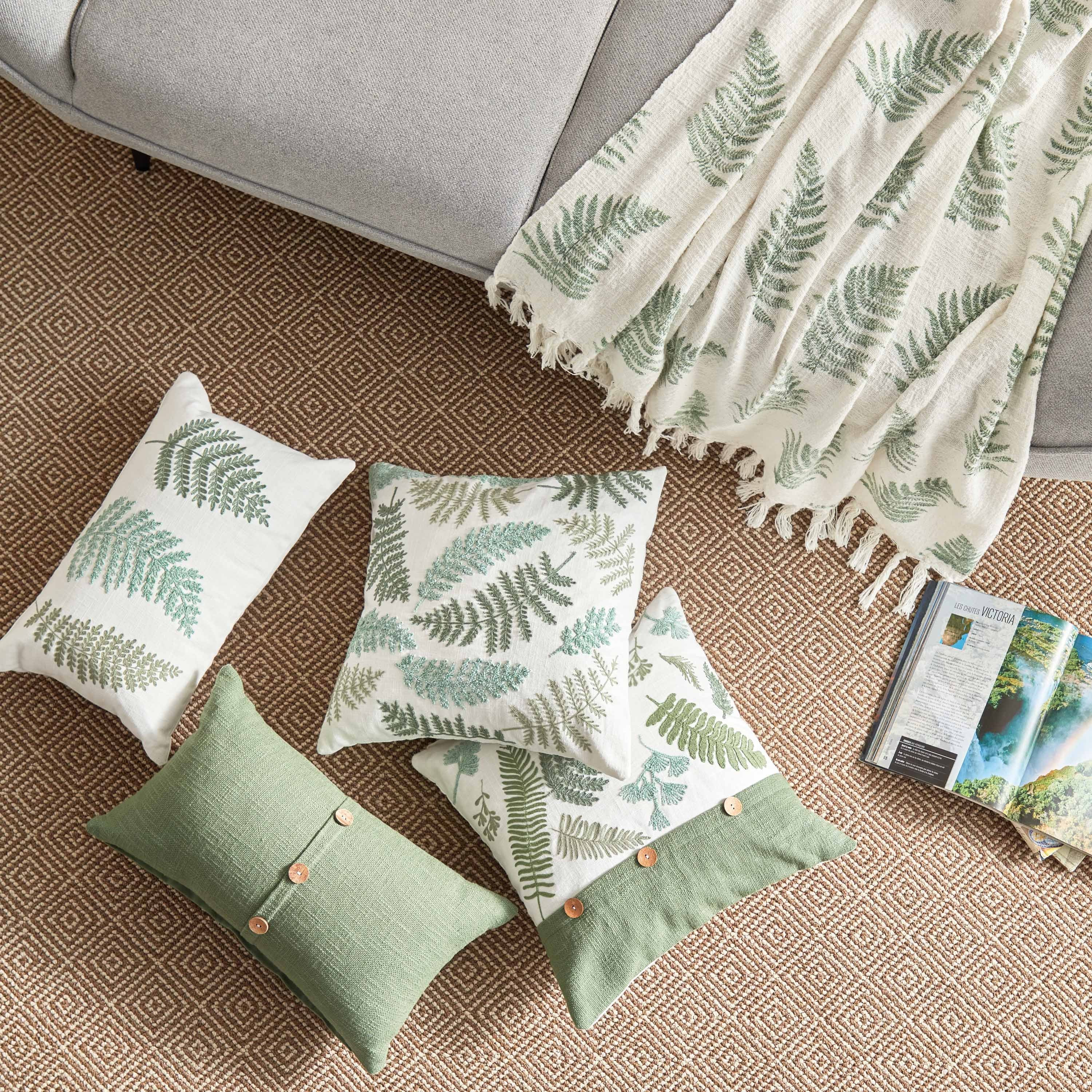 وسادة محشوّة مطرّزة - جاردن هيفين - 45x45 سم-hbxlivingroom-furnishings-cushionsandcovers-filledcushions-image-5