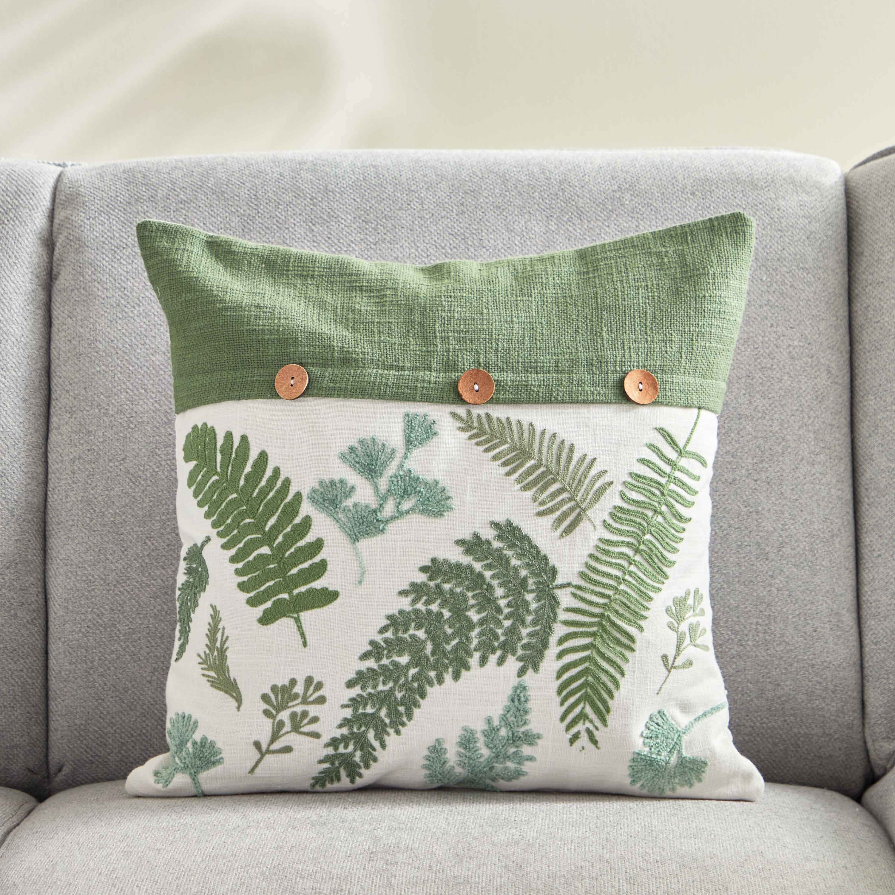 وسادة محشوة بغطاء وزر من جاردن هيفين - 45x45 سم-hbxlivingroom-furnishings-cushionsandcovers-filledcushions-image-1