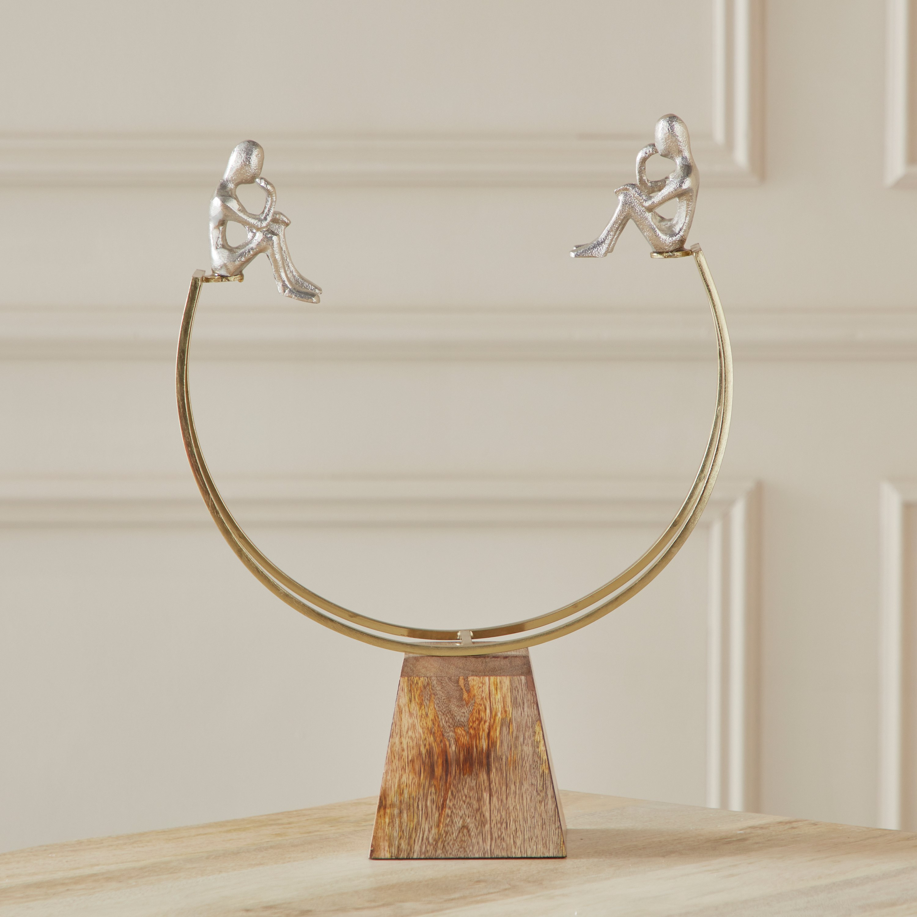 زينة ديكور معدنية مع قاعدة خشب طبيعي من جلير - 33x12x45 سم-hbxhomeware-homedecor-figurinesandornaments-image-2