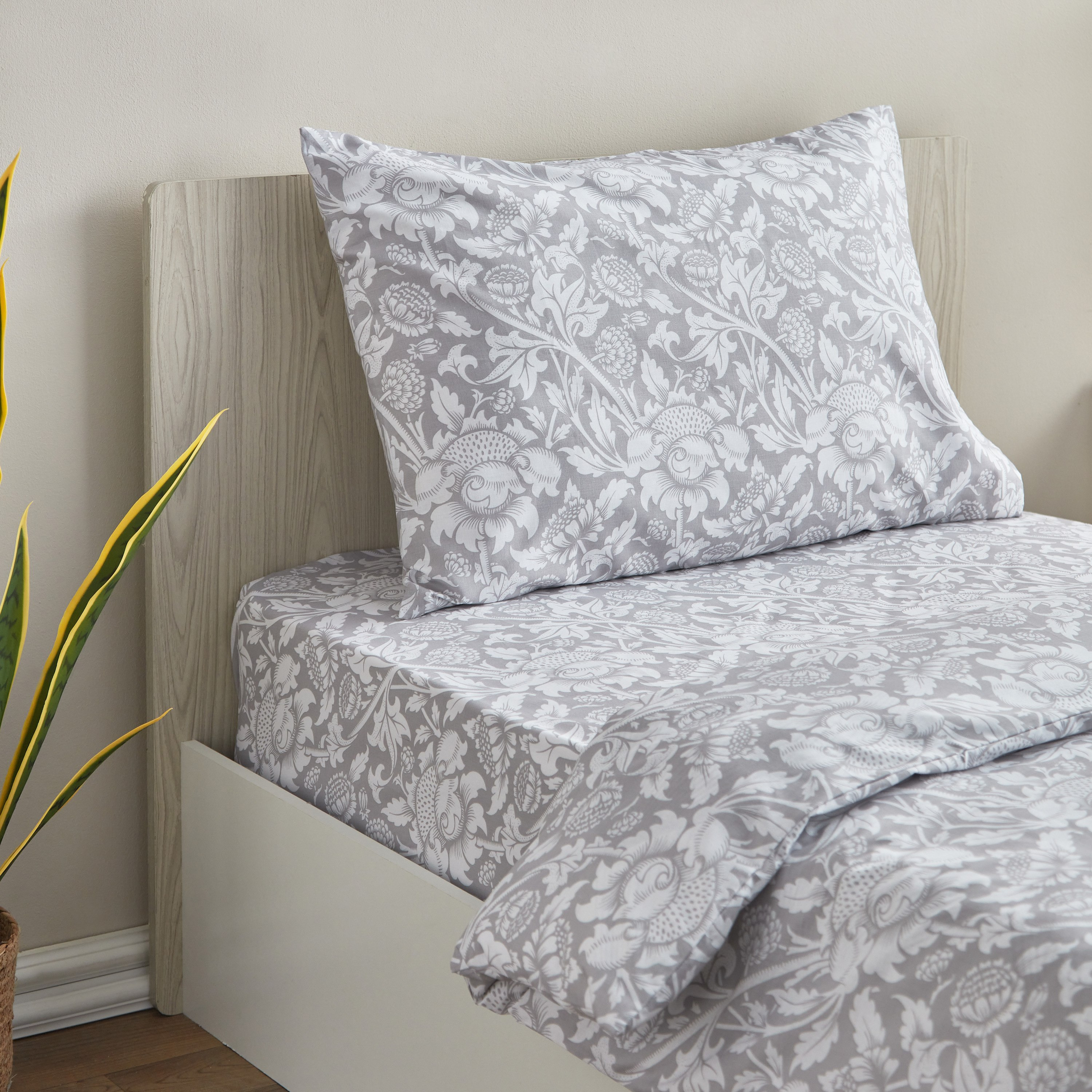 Albania Besse 2-Piece Printed Single Polycotton Duvet Cover Set - 135x200 cm-hbxhomeware-hbxdecorandfurnishings-image-1