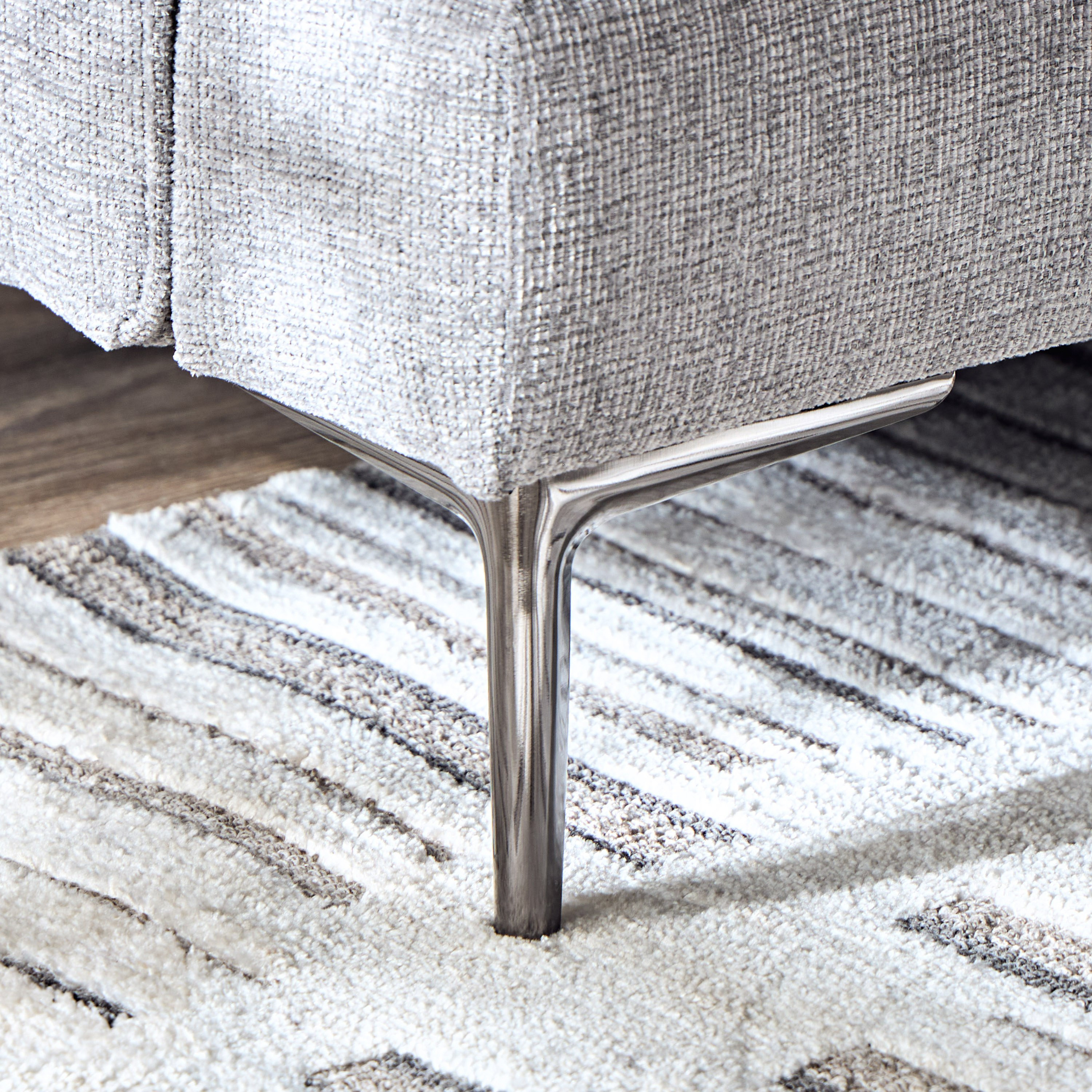 كرسي قماش بمساند ذراعين من أوستن-hbxlivingroom-sofasandarmchairs-sofas-image-7