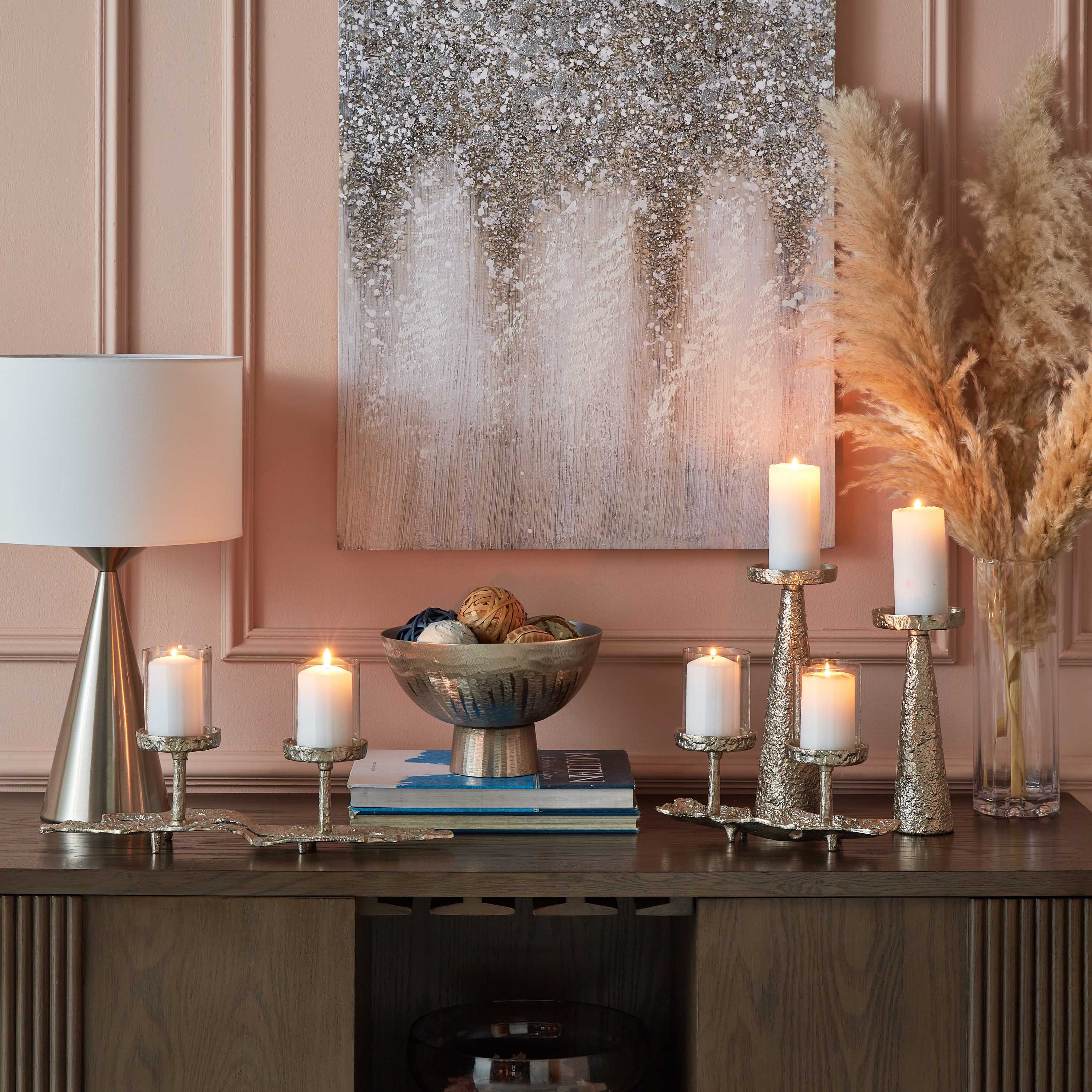 حامل شموع عمودية بارز الملمس من رقائق الألومنيوم من كلوي - 10x10x29.5 سم-hbxlivingroom-decorandaccessories-candleholders-image-5