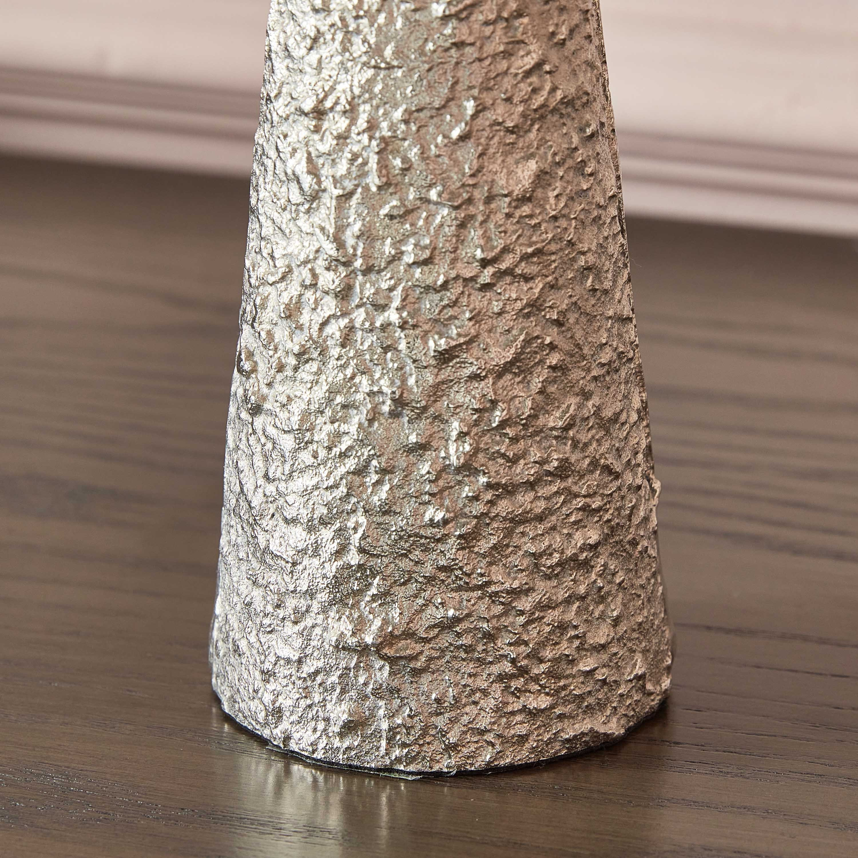 حامل شموع عمودية بارز الملمس من رقائق الألومنيوم من كلوي - 10x10x24 سم-hbxlivingroom-decorandaccessories-candleholders-image-4