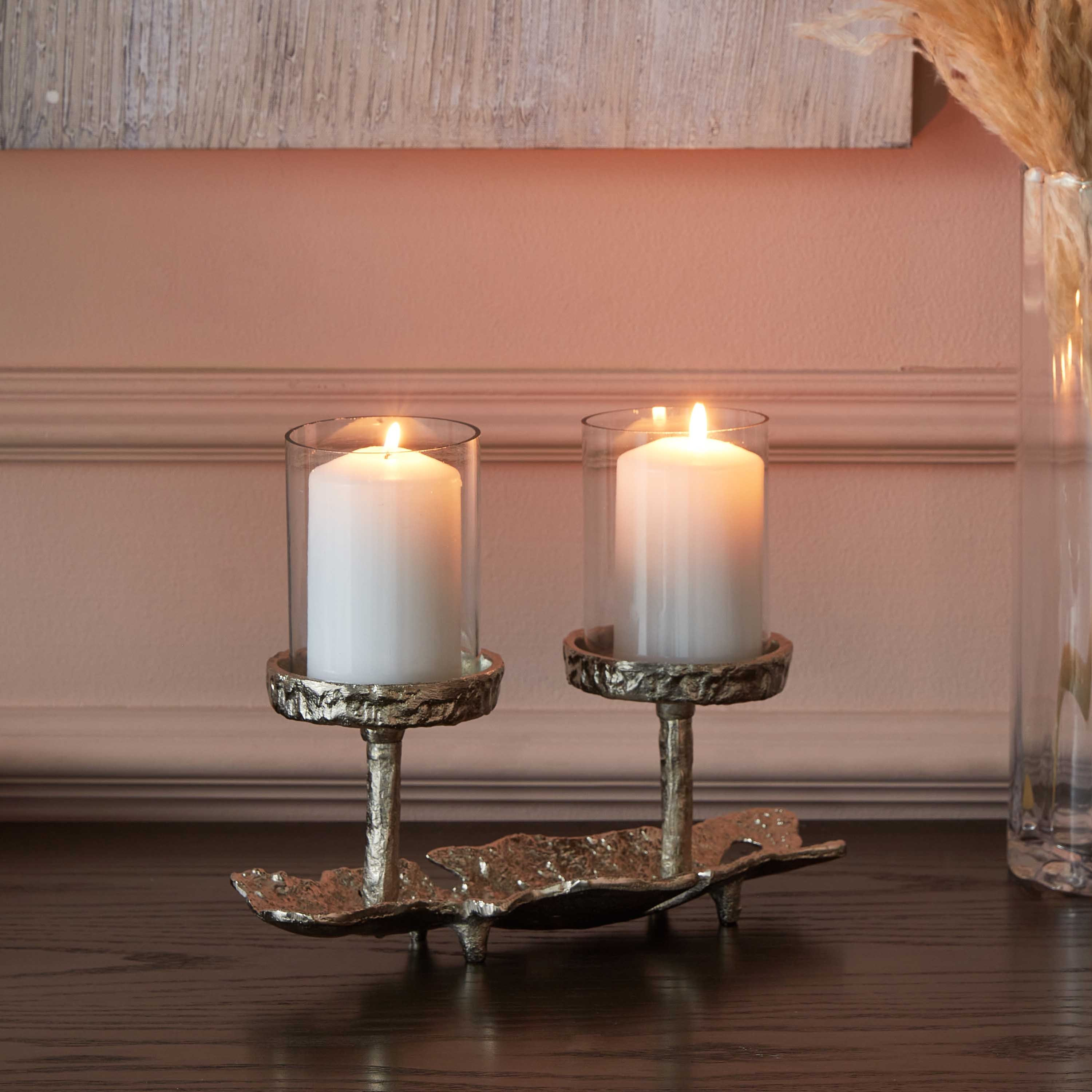 حامل شموع بارز الملمس من رقائق الألومنيوم مع زجاج من كلوي - 28x8x15 سم-hbxlivingroom-decorandaccessories-candleholders-image-1