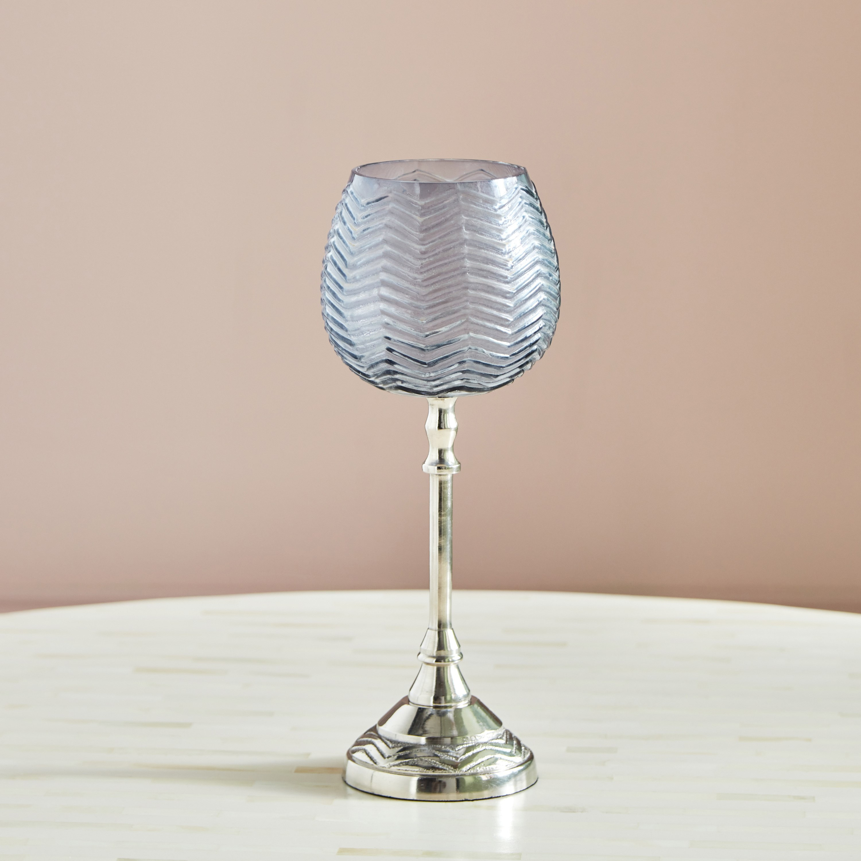 فانوس زجاجي بارز الملمس بقاعدة معدنية من النيكل من سواف - 8.5x8.5x28 سم-hbxlivingroom-decorandaccessories-candleholders-image-2