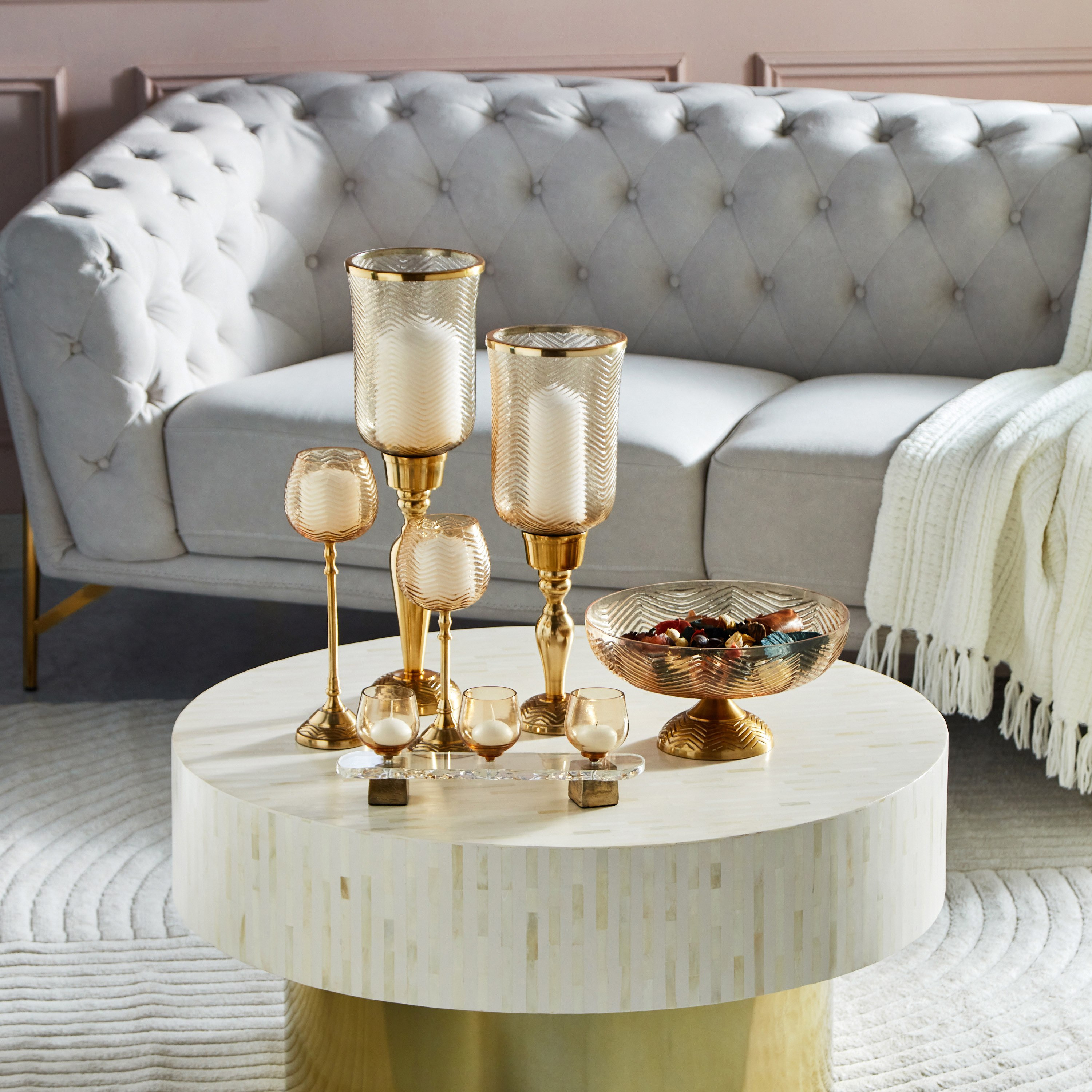 فانوس زجاجي بارز الملمس بقاعدة معدنية من سواف - 8.5x8.5x28 سم-hbxlivingroom-decorandaccessories-candleholders-image-5