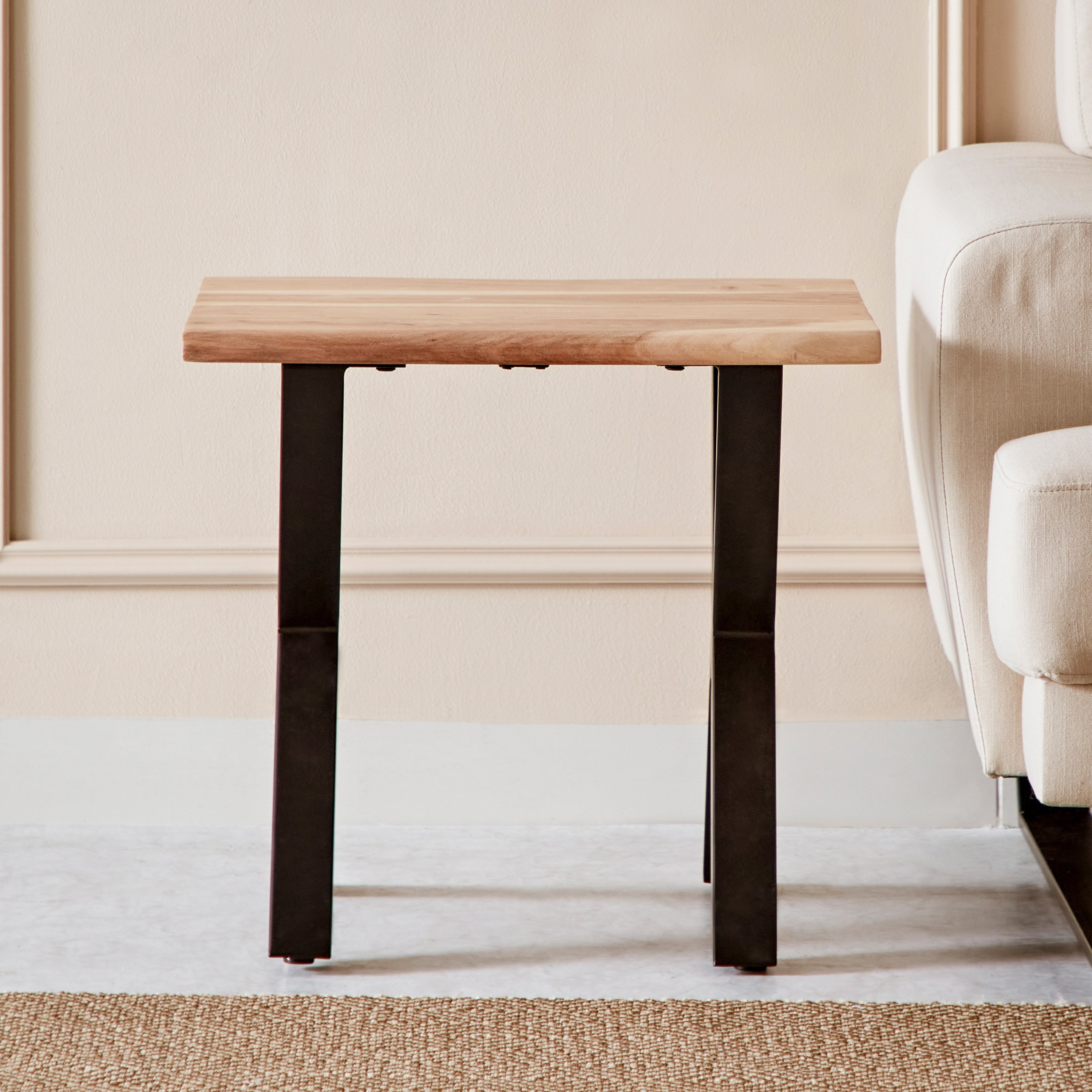 طاولة جانبية من الخشب الصلب - أرنو لايف إيدج من فيندرا-hbxfurniture-livingroom-endtables-image-3