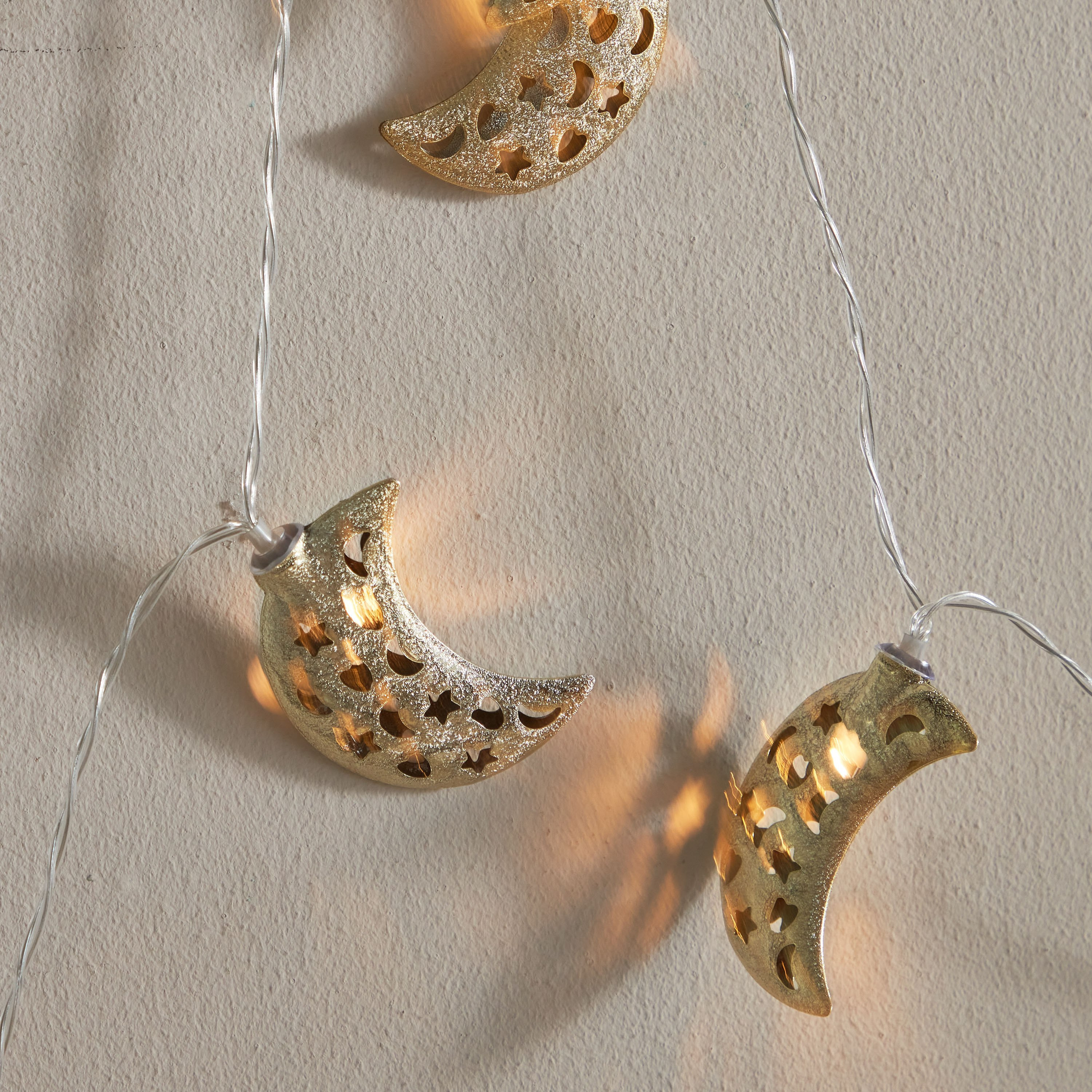 إضاءة إل إي دي بتصميم نجوم وقمر من رون - 315 سم-hbxhomeware-lighting-decorativesandstringlights-image-3
