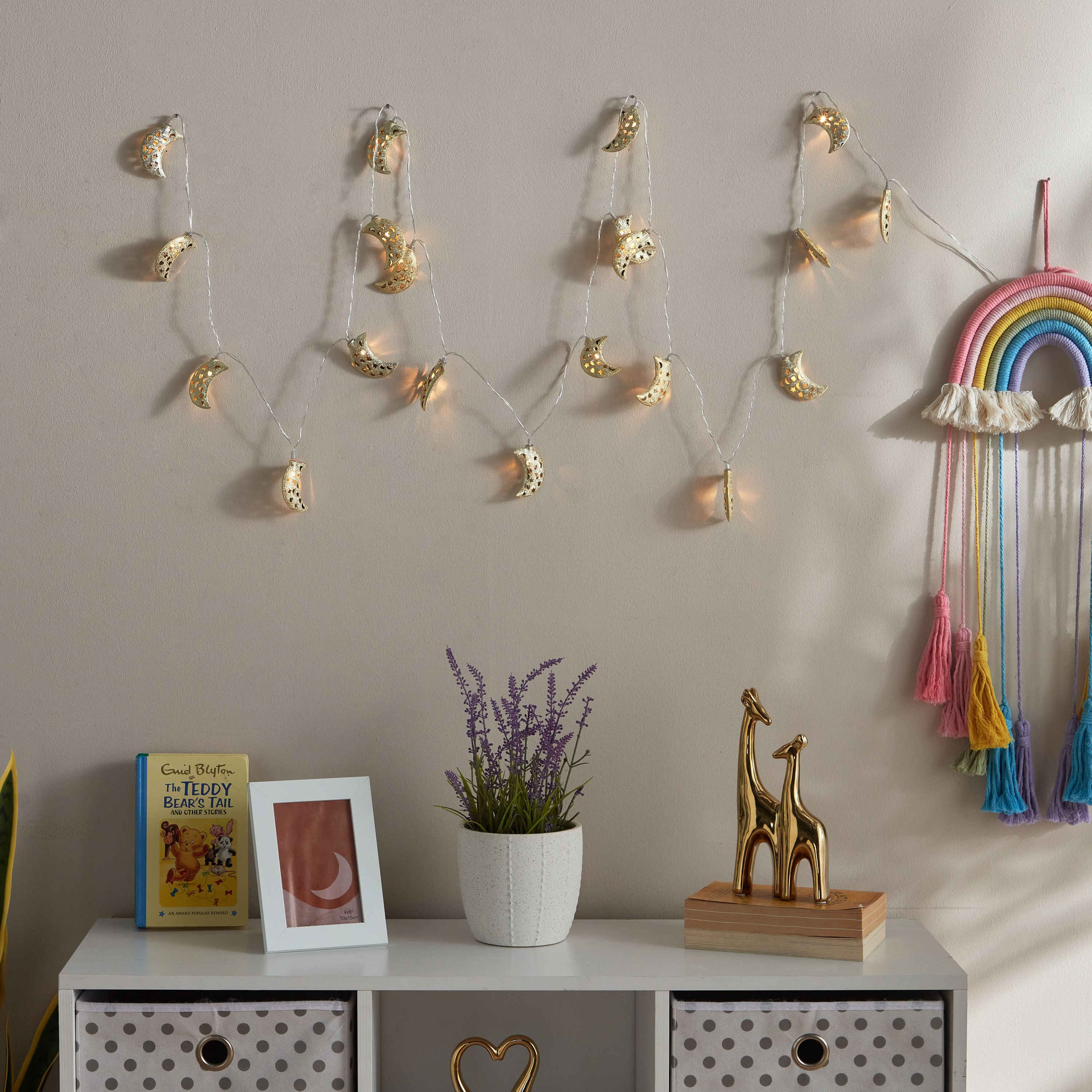 إضاءة إل إي دي بتصميم نجوم وقمر من رون - 315 سم-hbxhomeware-lighting-decorativesandstringlights-image-5