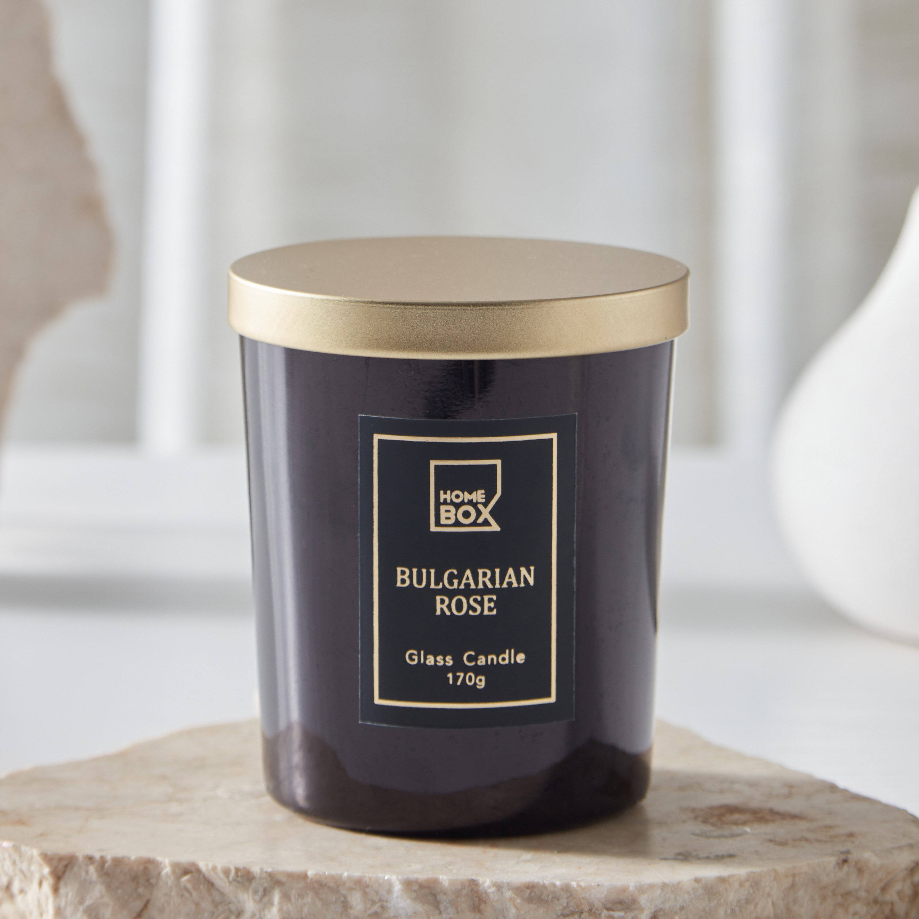 جرة شموع برائحة الورد البلغاري مع غطاء من ميدنايت ايسنس - 170 جم-hbxlivingroom-decorandaccessories-candles-image-1