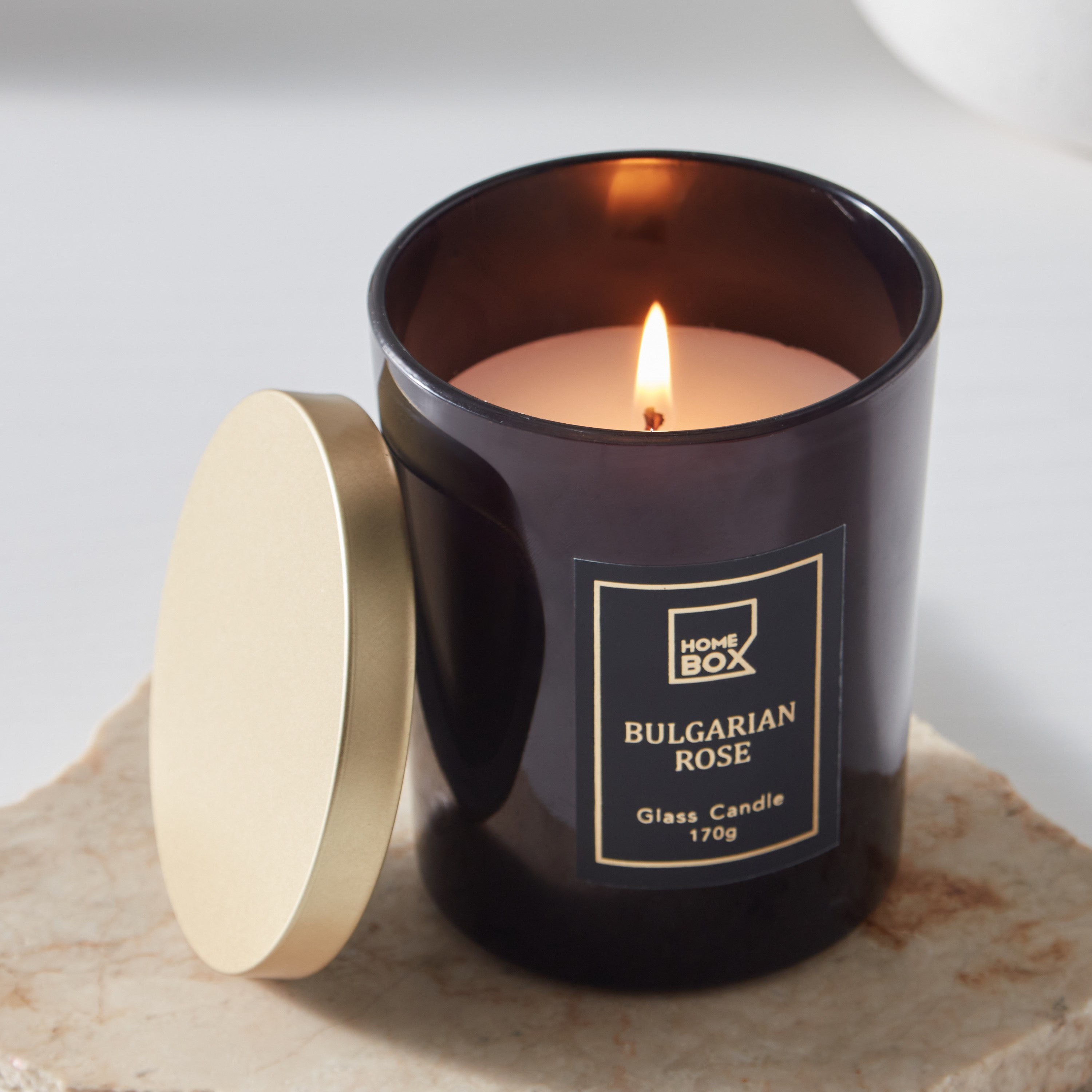 جرة شموع برائحة الورد البلغاري مع غطاء من ميدنايت ايسنس - 170 جم-hbxlivingroom-decorandaccessories-candles-image-3