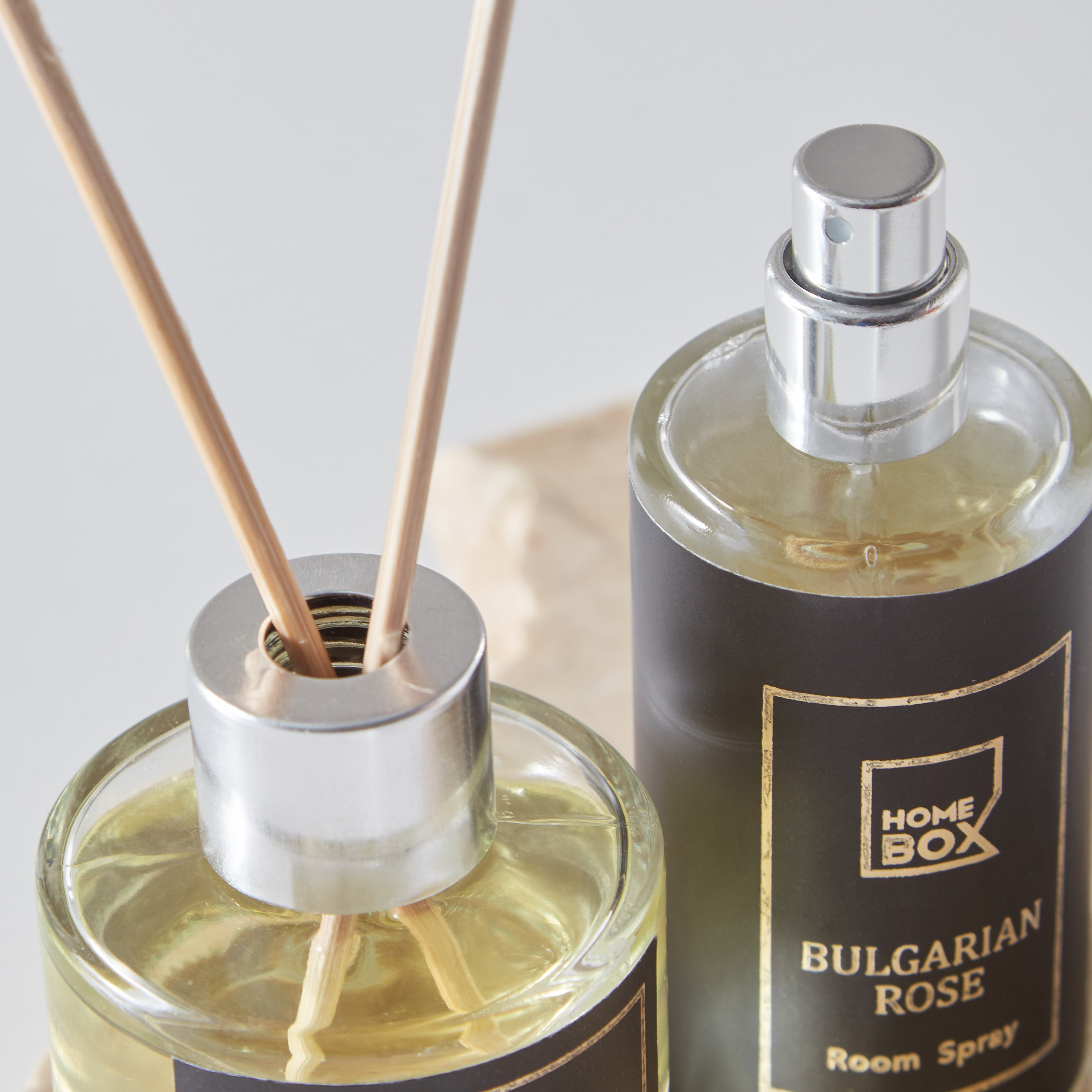 مجموعة هدايا عطور برائحة الورد البلغاري من ميدنايت إيسنس-PROMO_HB_AE_B2G2_011025-image-5