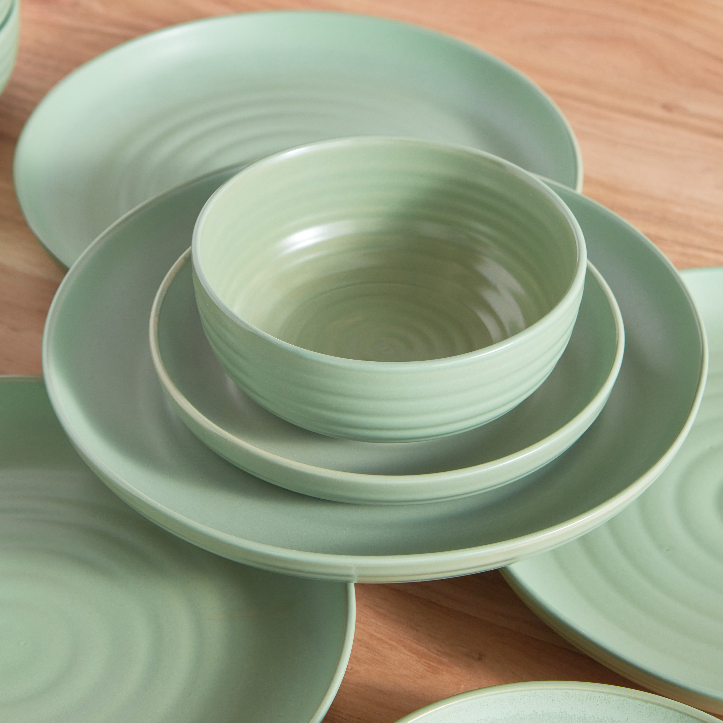 طقم عشاء 12 قطعة من الخزف الحجري من إليجنزا - 4 أشخاص-hbxhomeware-hbxkitchen-image-4