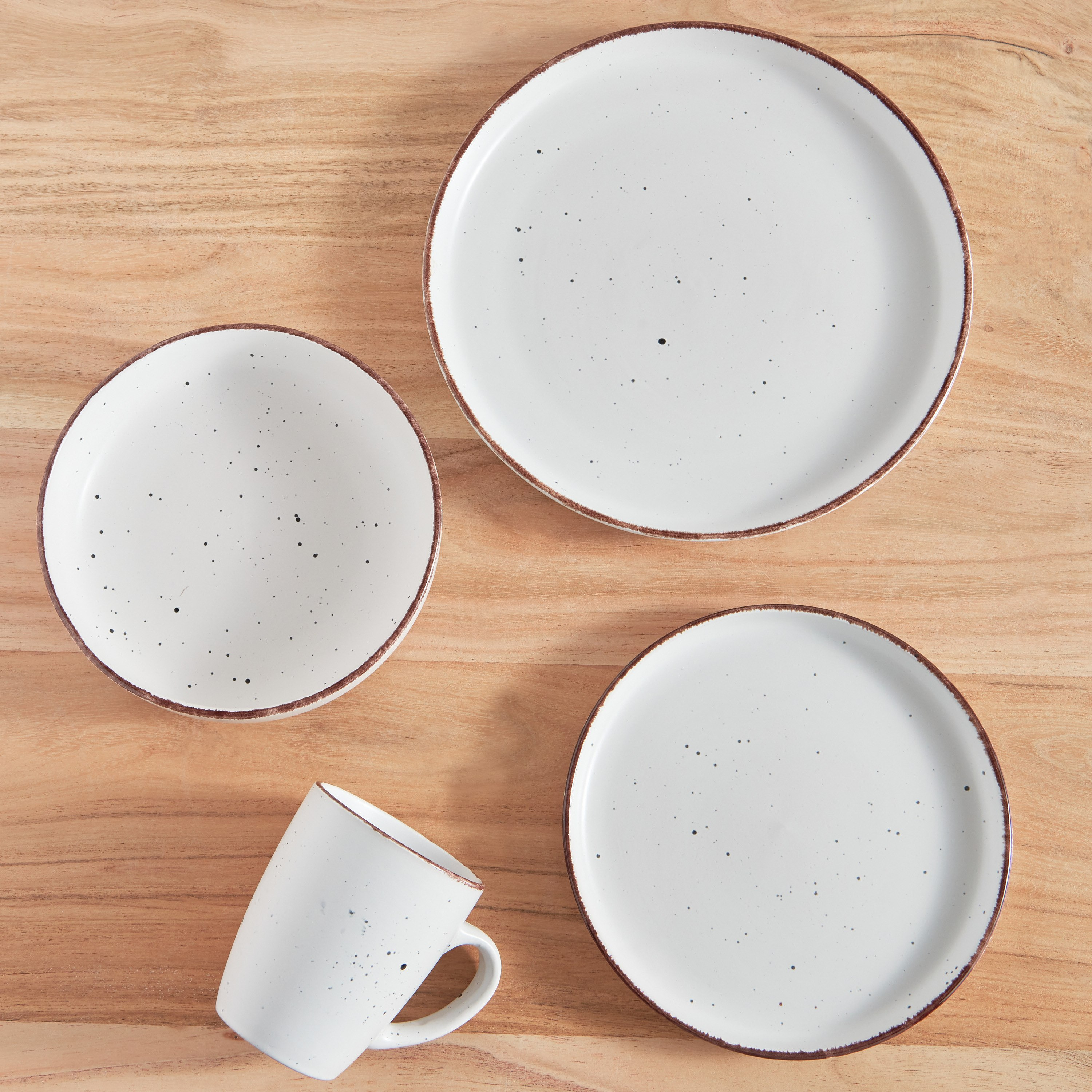 طقم عشاء 16 قطعة من الخزف الحجري من إليجنزا - 4 أشخاص-hbxhomeware-hbxkitchen-image-2