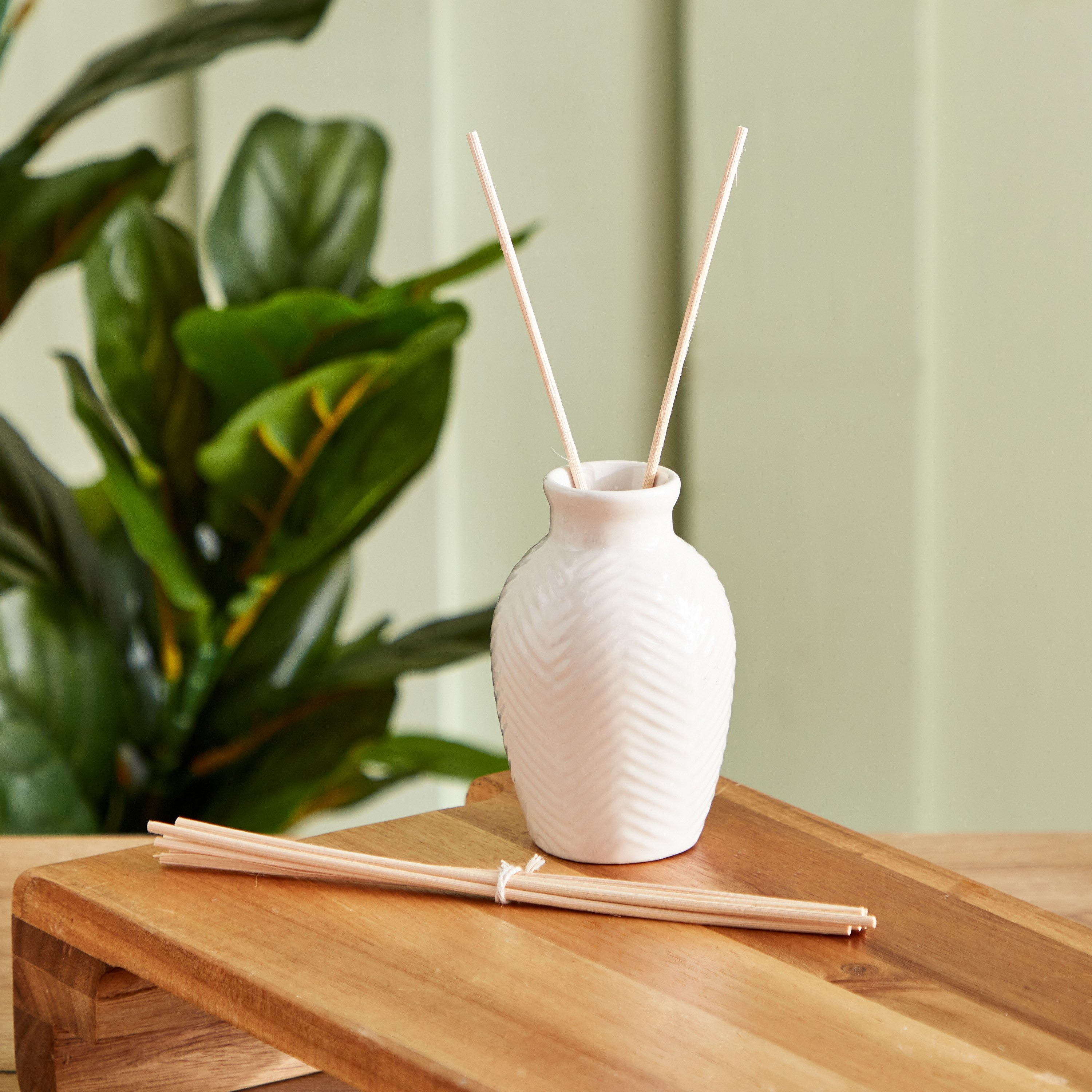 Audrey Very Berry Reed Diffuser - 100 ml-PROMO_HB_AE_B2G2_011025-image-3