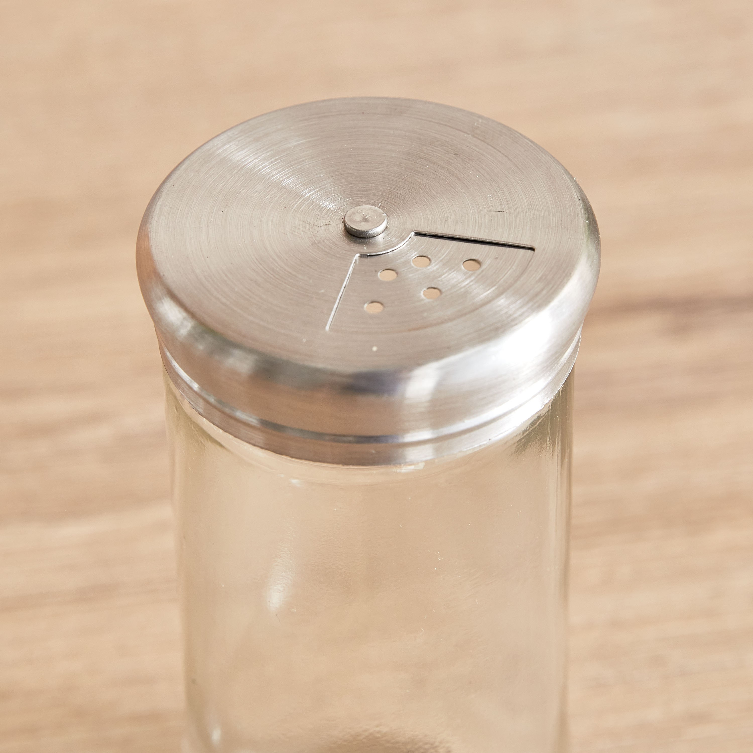 Essential Salt and Pepper Shaker-hbxhomeware-hbxkitchen-image-3