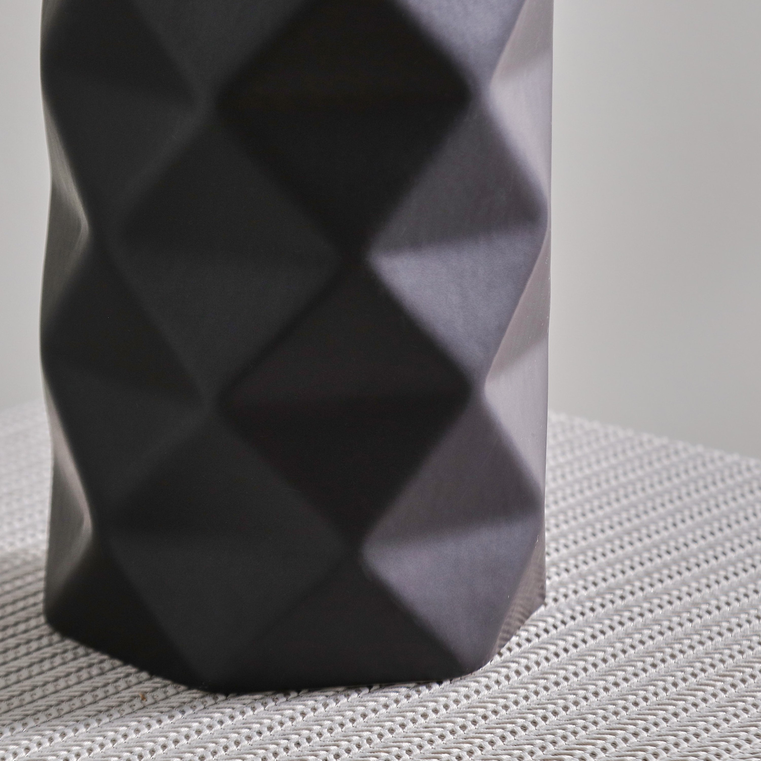 مزهرية سيراميك من كوبي - 12x12x31 سم-hbxbedroom-decorandaccessories-vases-image-4