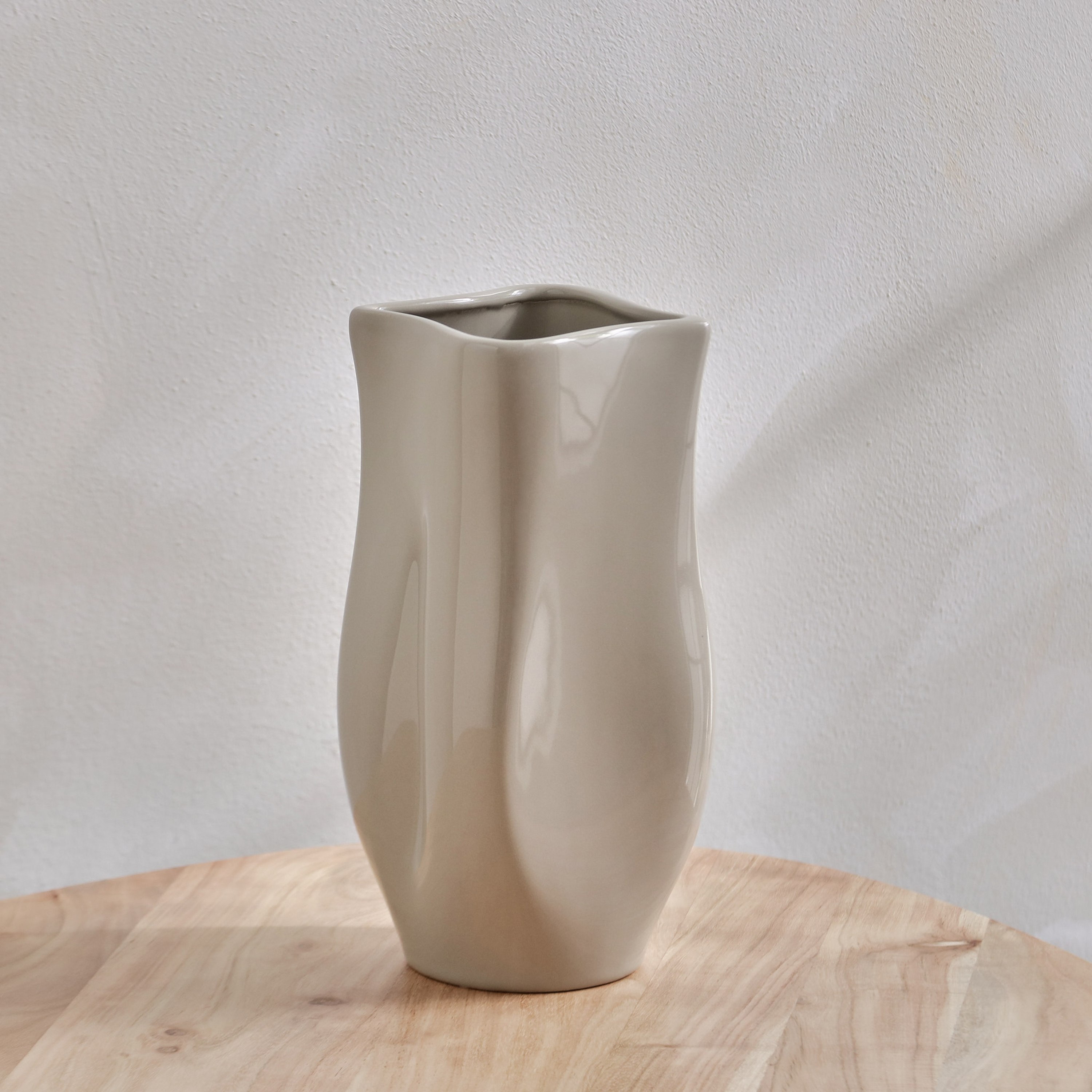 مزهرية سيراميك من كوبي - 12x11x25 سم-hbxbedroom-decorandaccessories-vases-image-2