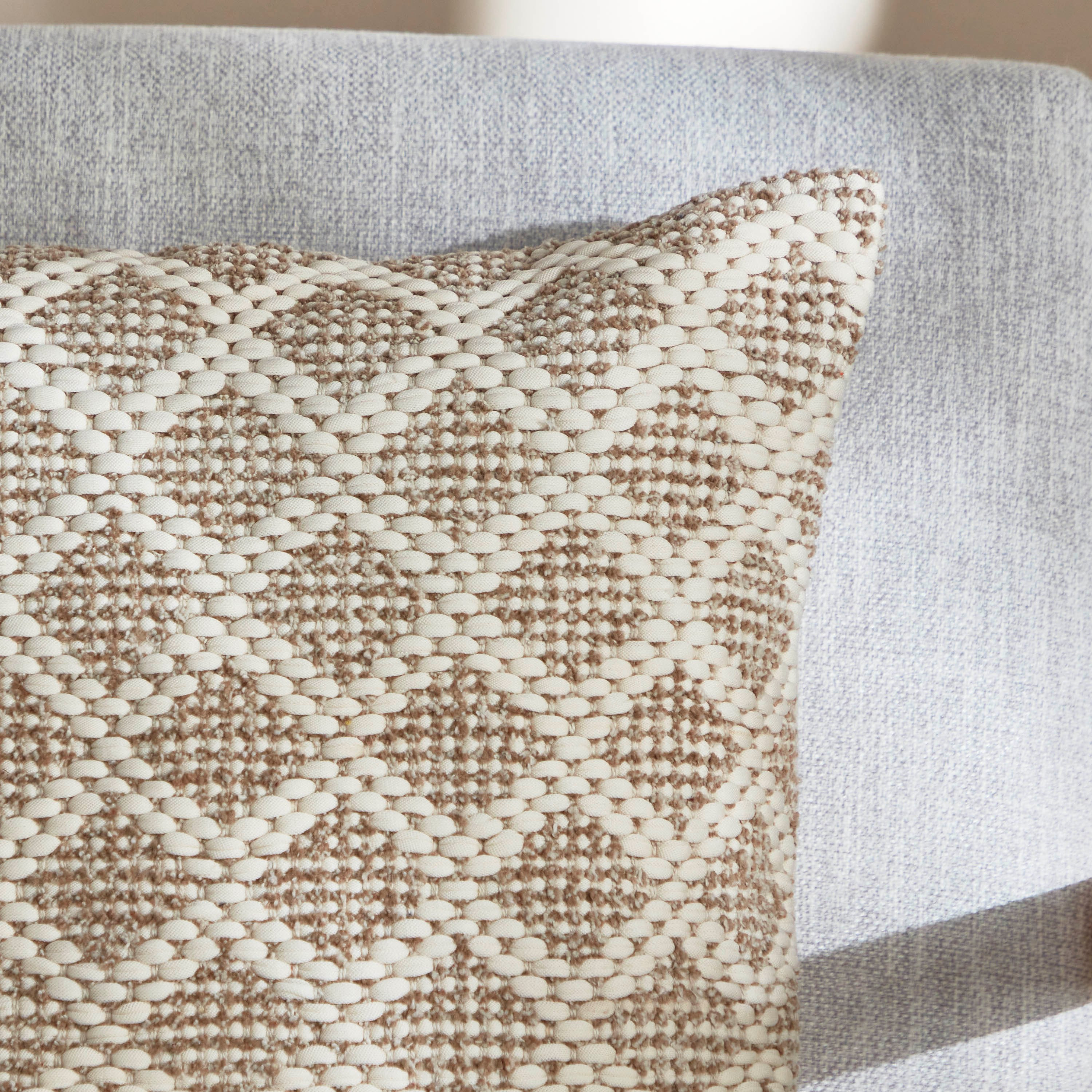 غطاء وسادة لايت لين من هايتي - 45x45 سم-hbxhomeware-cushionsandcovers-cushioncovers-image-2
