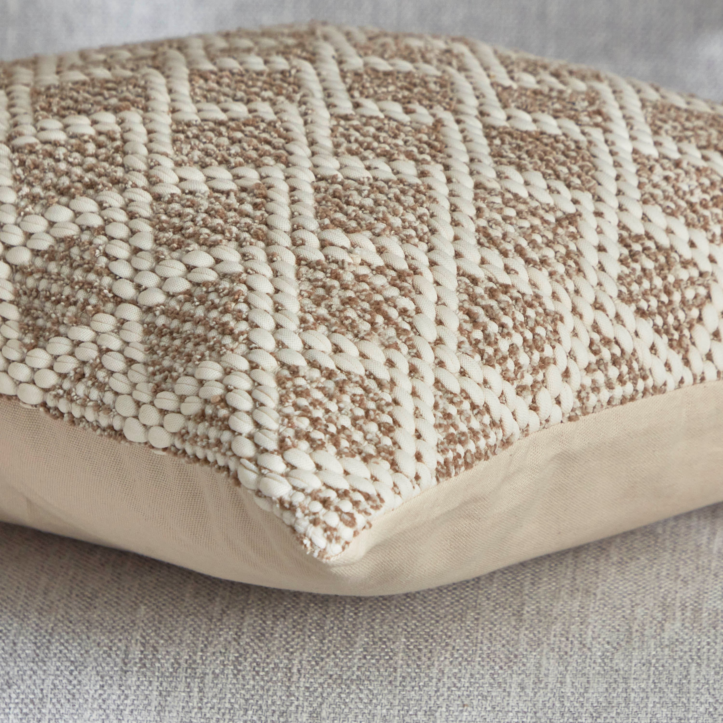 غطاء وسادة لايت لين من هايتي - 45x45 سم-hbxhomeware-cushionsandcovers-cushioncovers-image-3