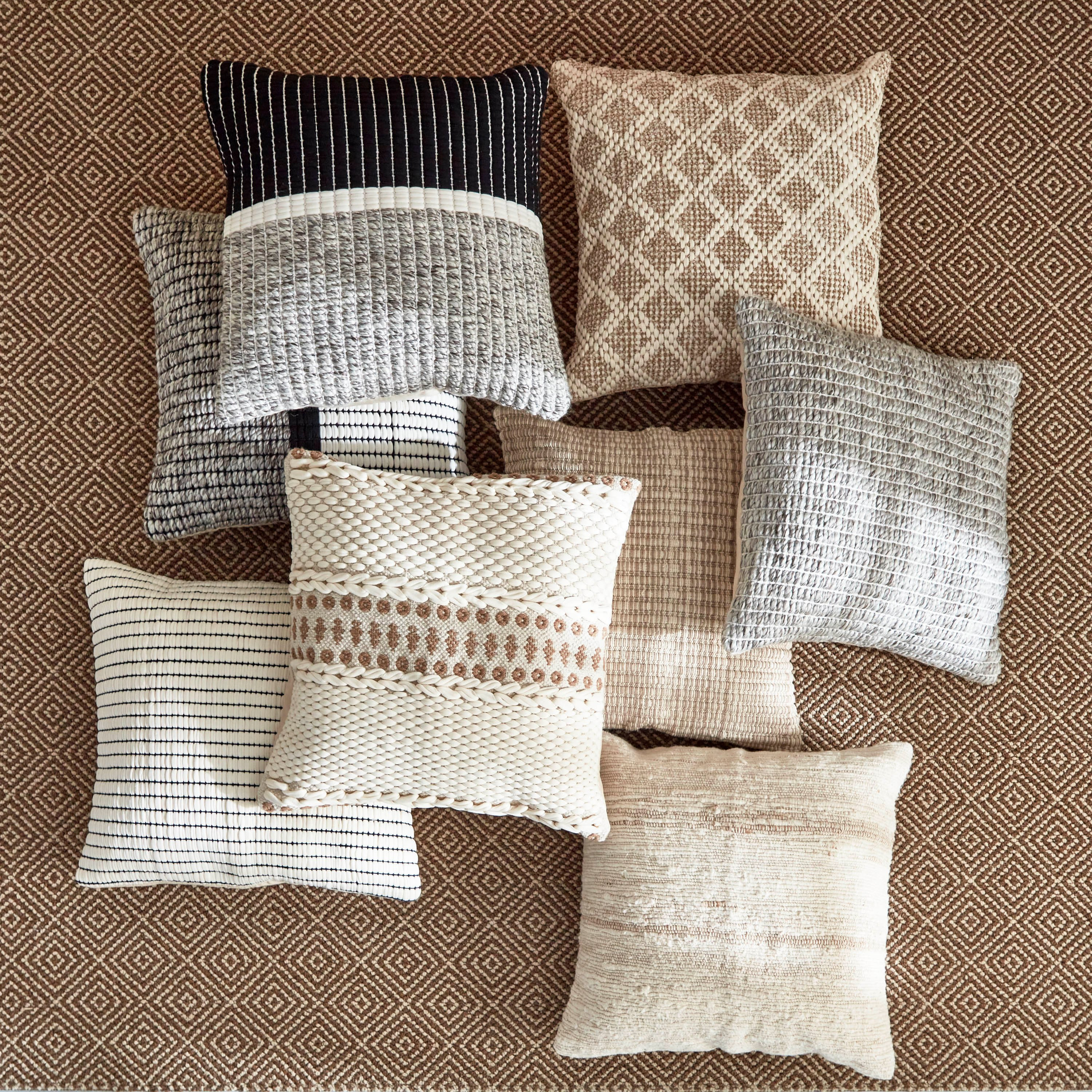 غطاء وسادة لايت لين من هايتي - 45x45 سم-hbxhomeware-cushionsandcovers-cushioncovers-image-5