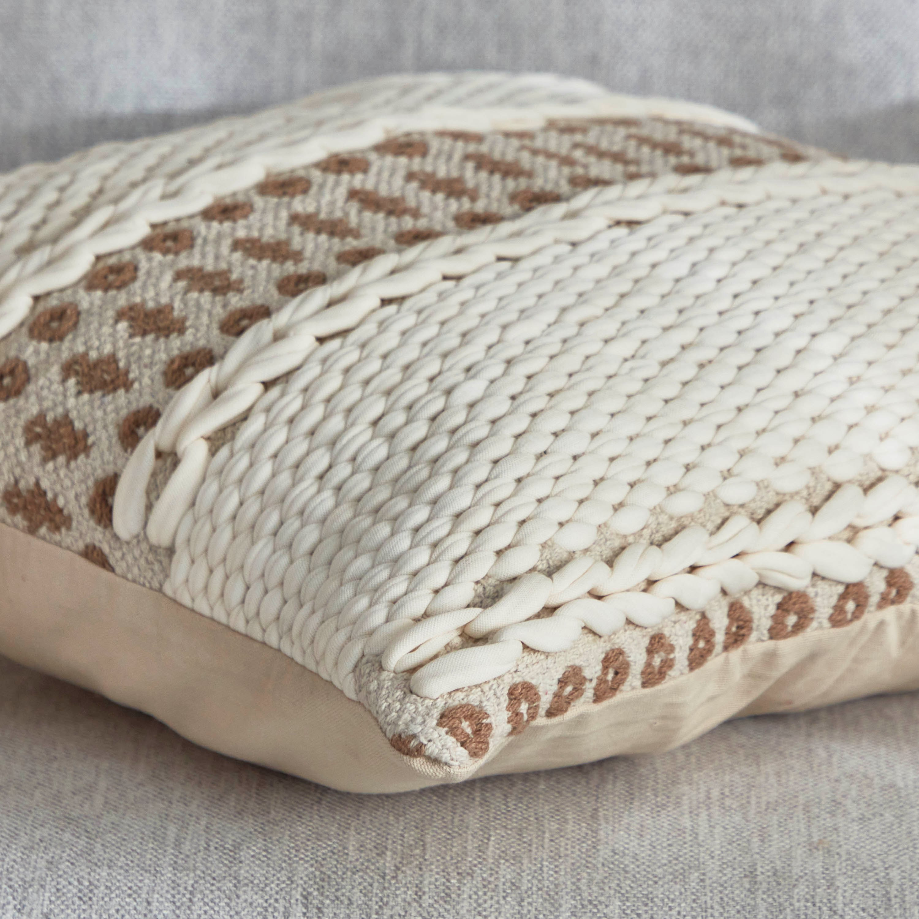 غطاء وسادة لايت لوك من هايتي - 45x45 سم-hbxhomeware-cushionsandcovers-cushioncovers-image-3