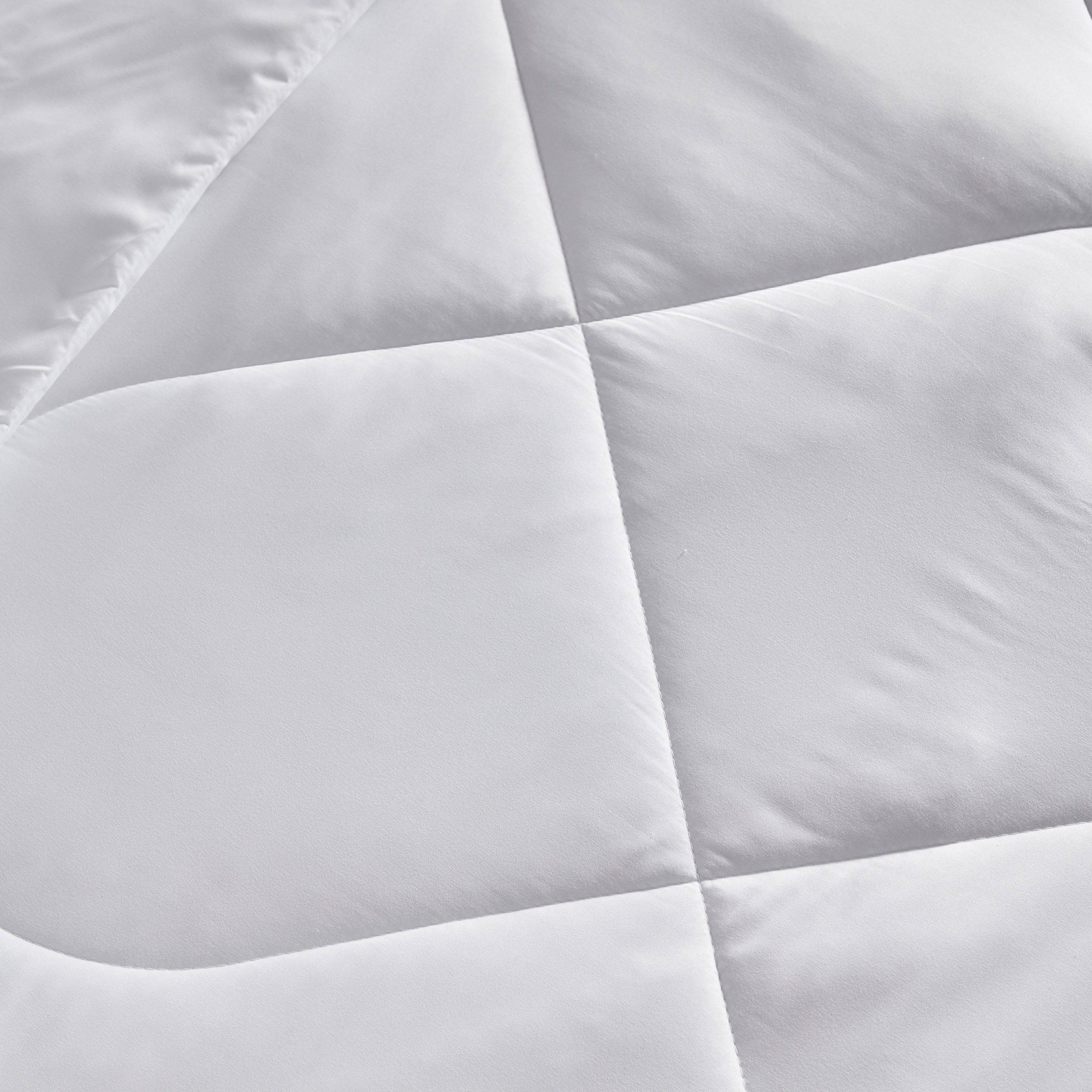 Nova Microfibre Queen King Duvet Inner - 220x220 cm-hbxdecorandfurnishings-bedding-duvetsandpillows-image-4