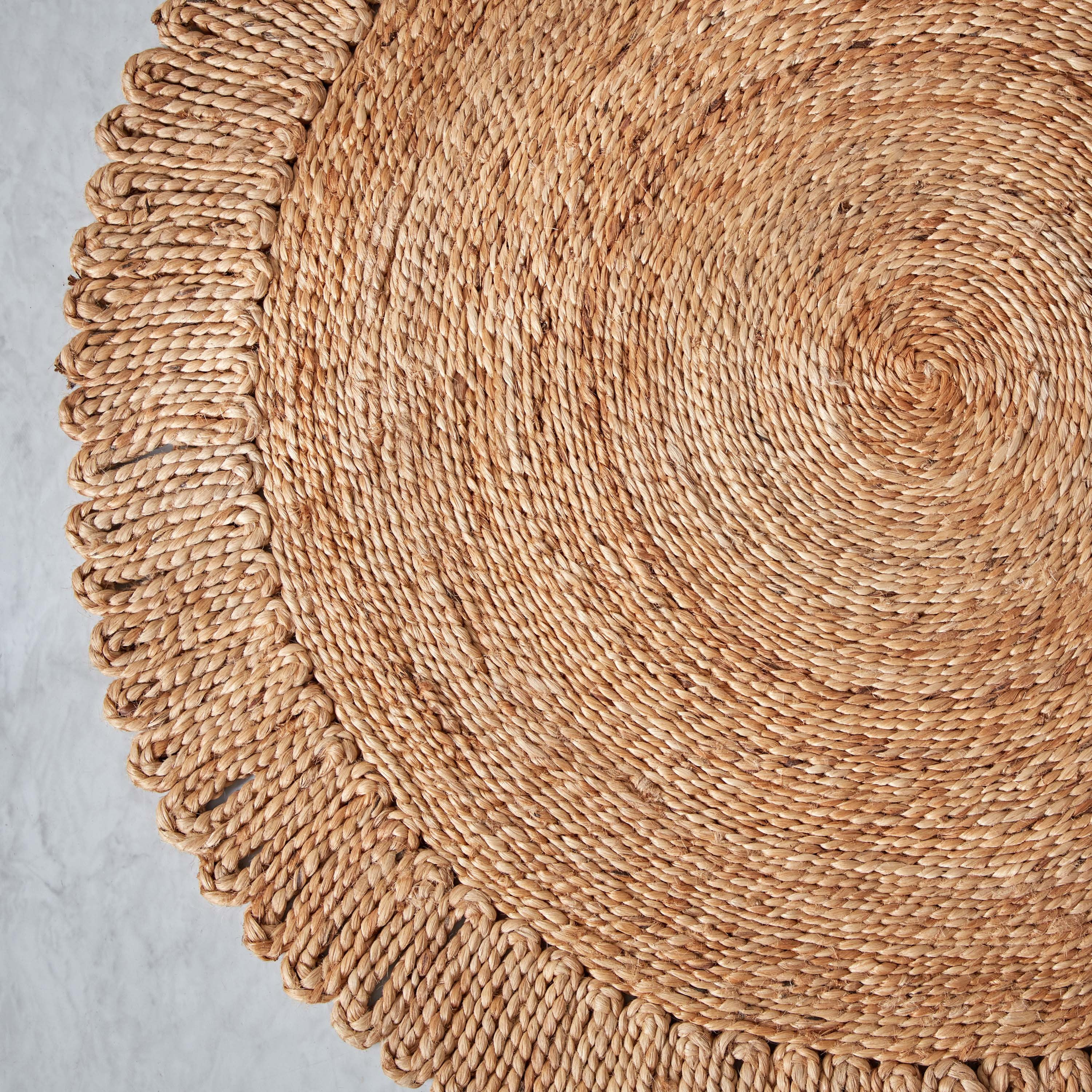 سجادة جوت مضفرة يدويًا مستديرة من ناتورا ريزا - 90 سم-hbxdecorandfurnishings-floorcoverings-rugs-image-2