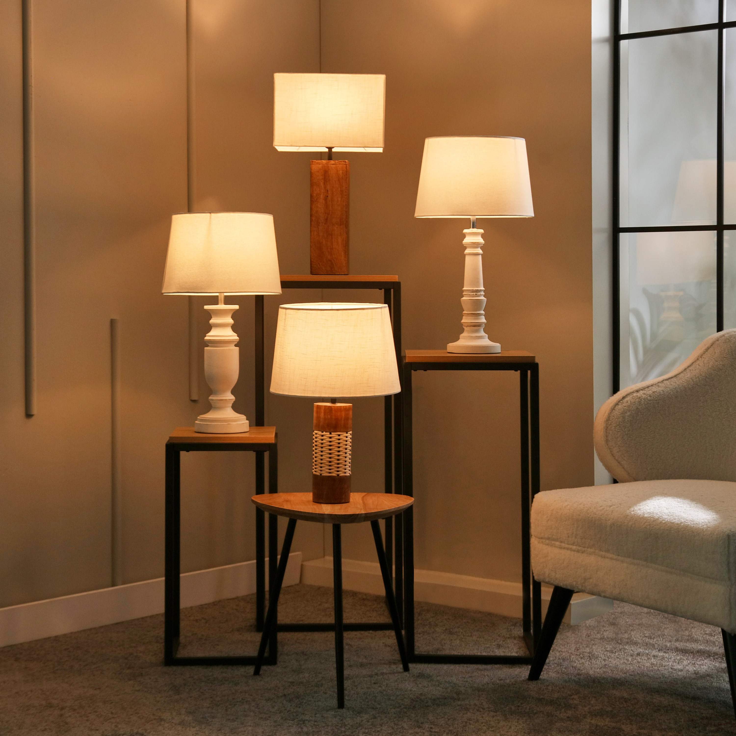 مصباح طاولة خشبي أسطواني بزخارف روطان وغطاء كتان من أدرانو - 45 سم-hbxlivingroom-lighting-tablelamps-image-5