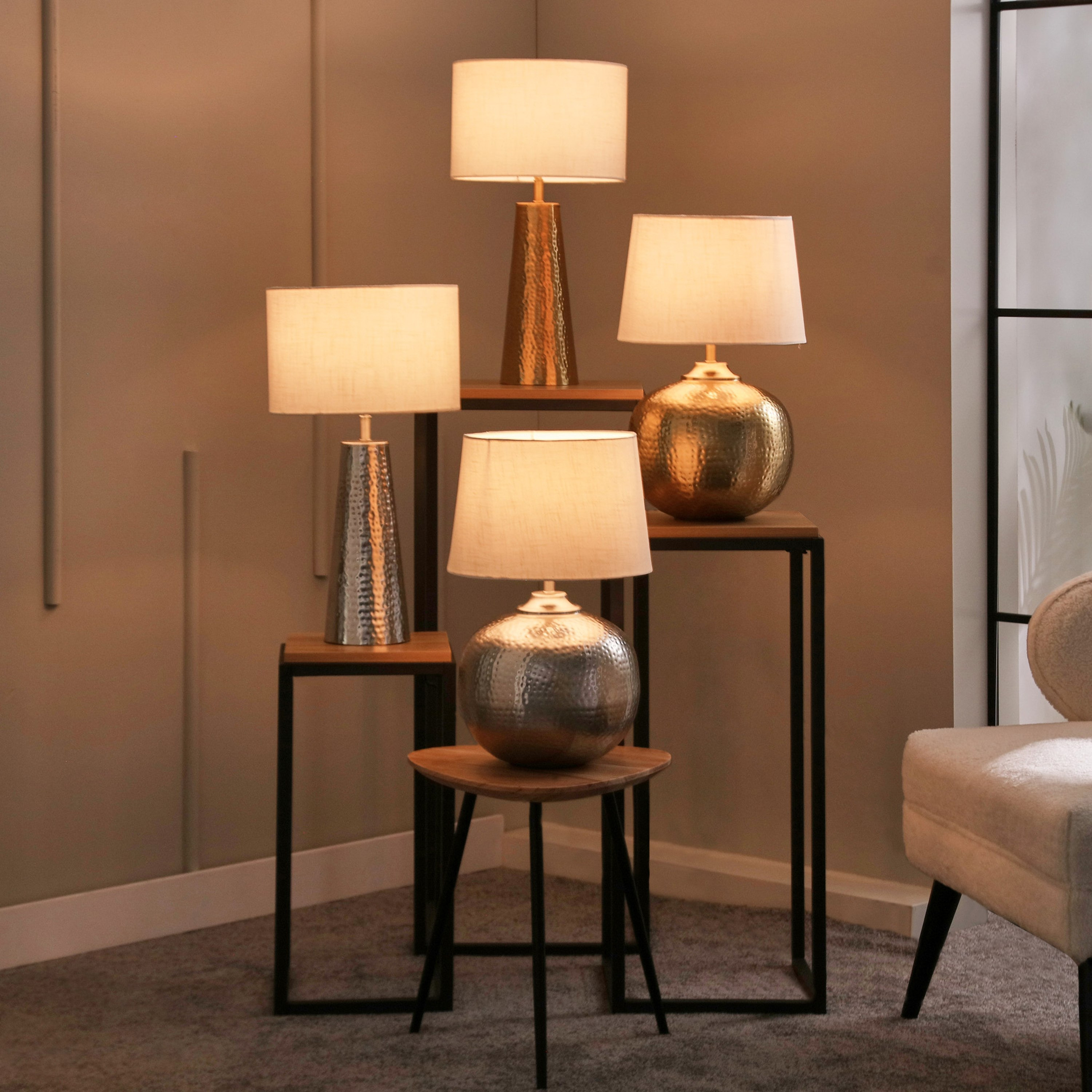 مصباح طاولة معدن مطروق بغطاء كتان من أدرانو - 50 سم-hbxlivingroom-lighting-tablelamps-image-5