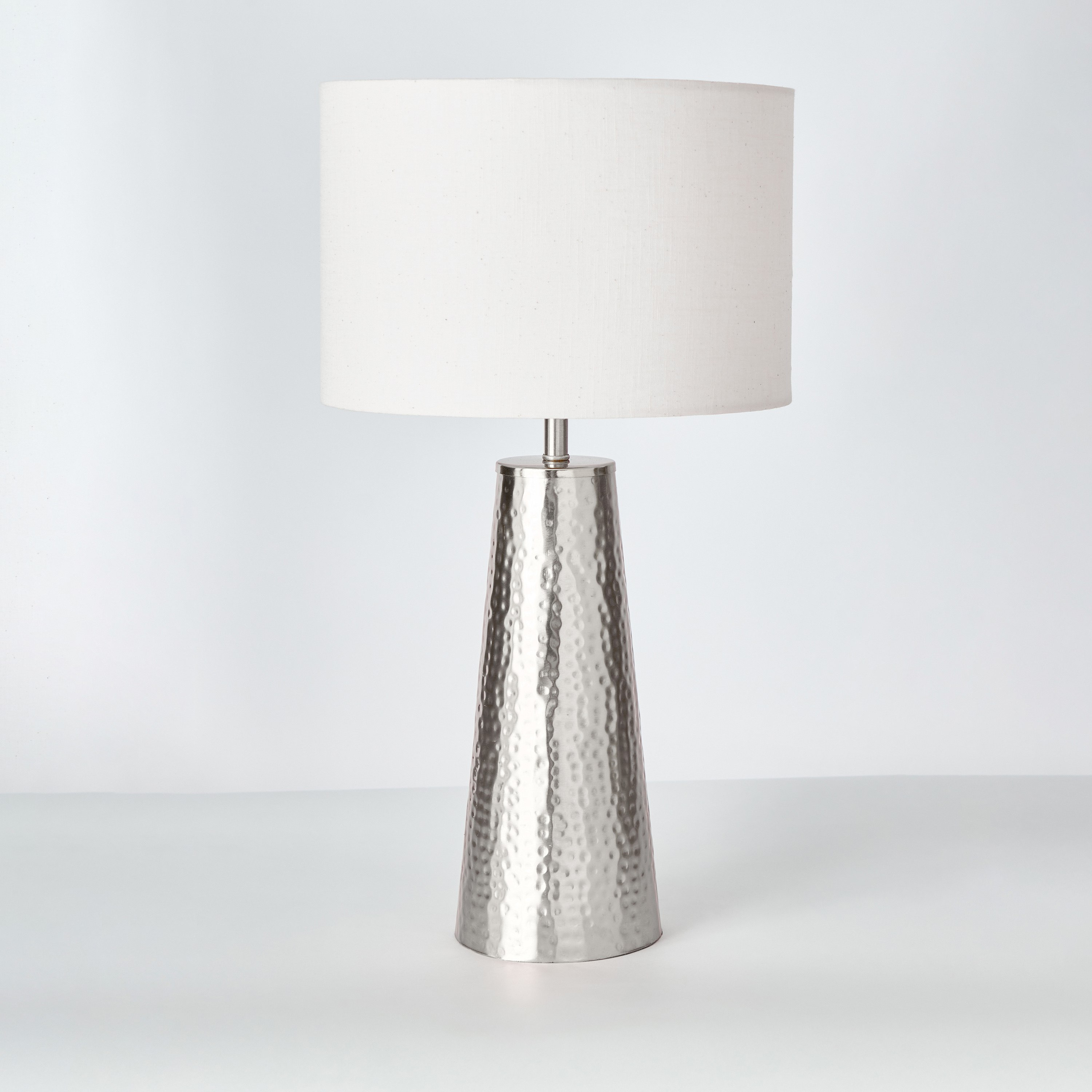 مصباح طاولة معدني مخروطي مطروق بغطاء كتان من أدرانو - 55 سم-hbxlivingroom-lighting-tablelamps-image-6