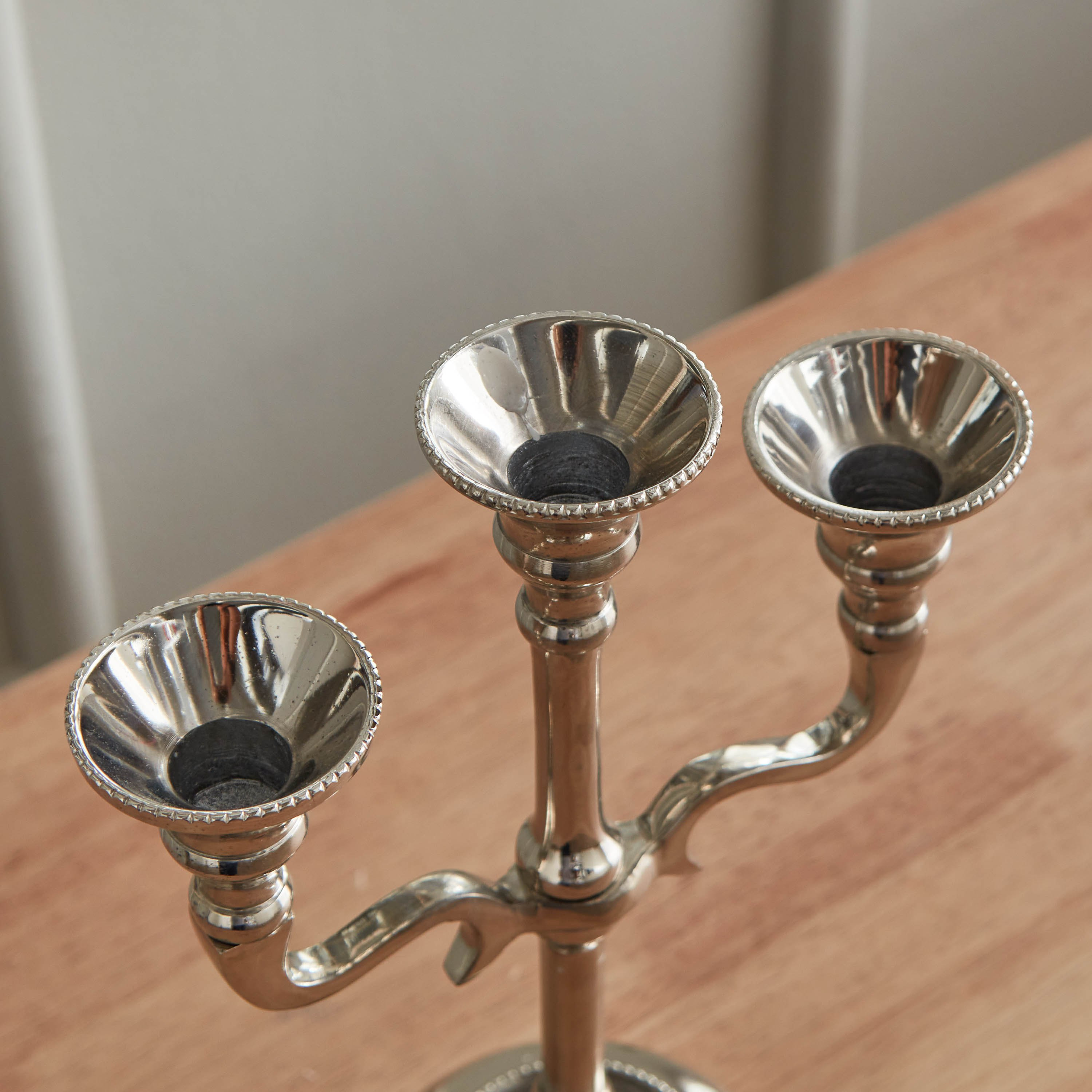 حامل شموع ديكور ألومنيوم من أورا - 21x21x25.5 سم-hbxlivingroom-decorandaccessories-candleholders-image-3
