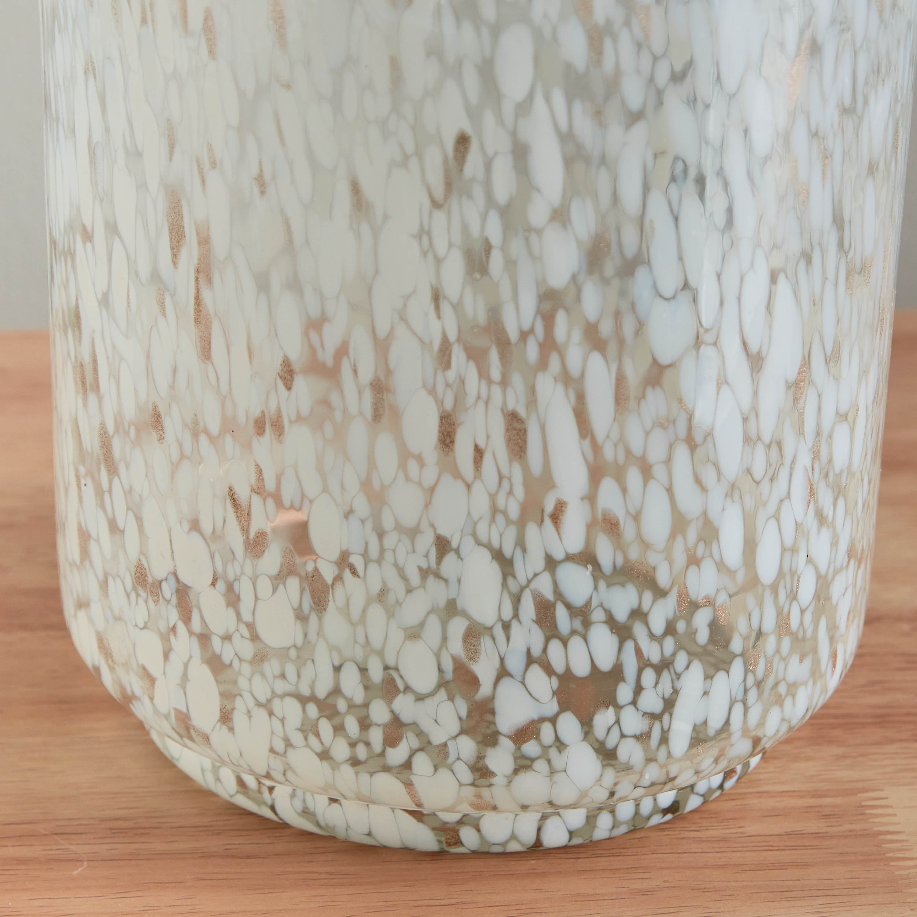 مزهرية زجاج من أورا - 16.5x16.5x26 سم-hbxbedroom-decorandaccessories-vases-image-4