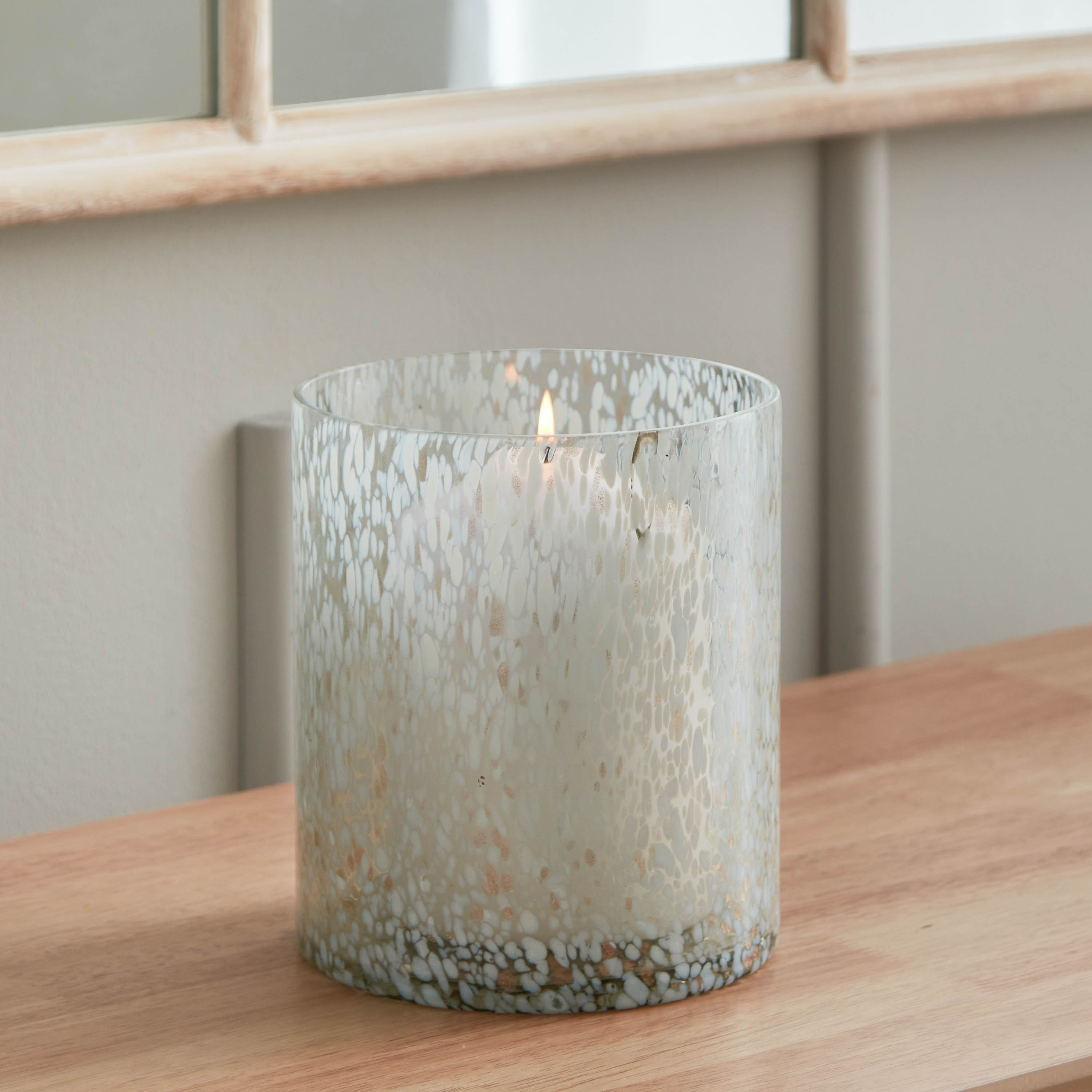 حامل شموع زجاجي من أورا - 15.25x15.25x17.5 سم-hbxlivingroom-decorandaccessories-candleholders-image-1
