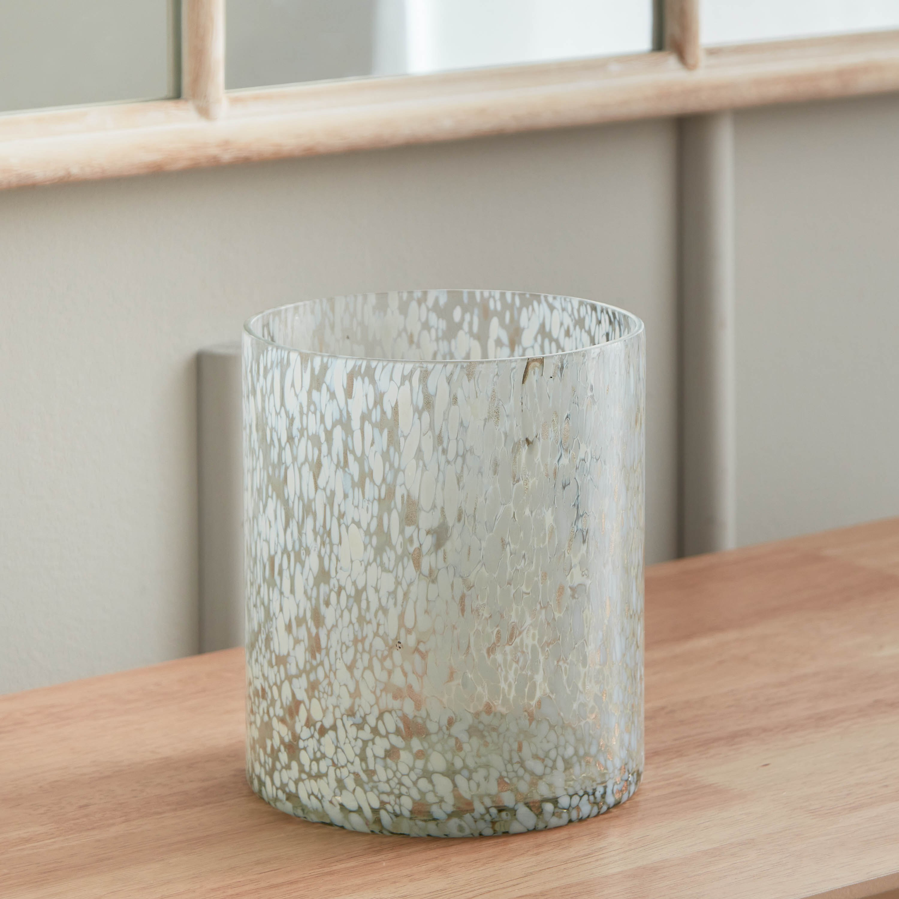 حامل شموع زجاجي من أورا - 15.25x15.25x17.5 سم-hbxlivingroom-decorandaccessories-candleholders-image-2