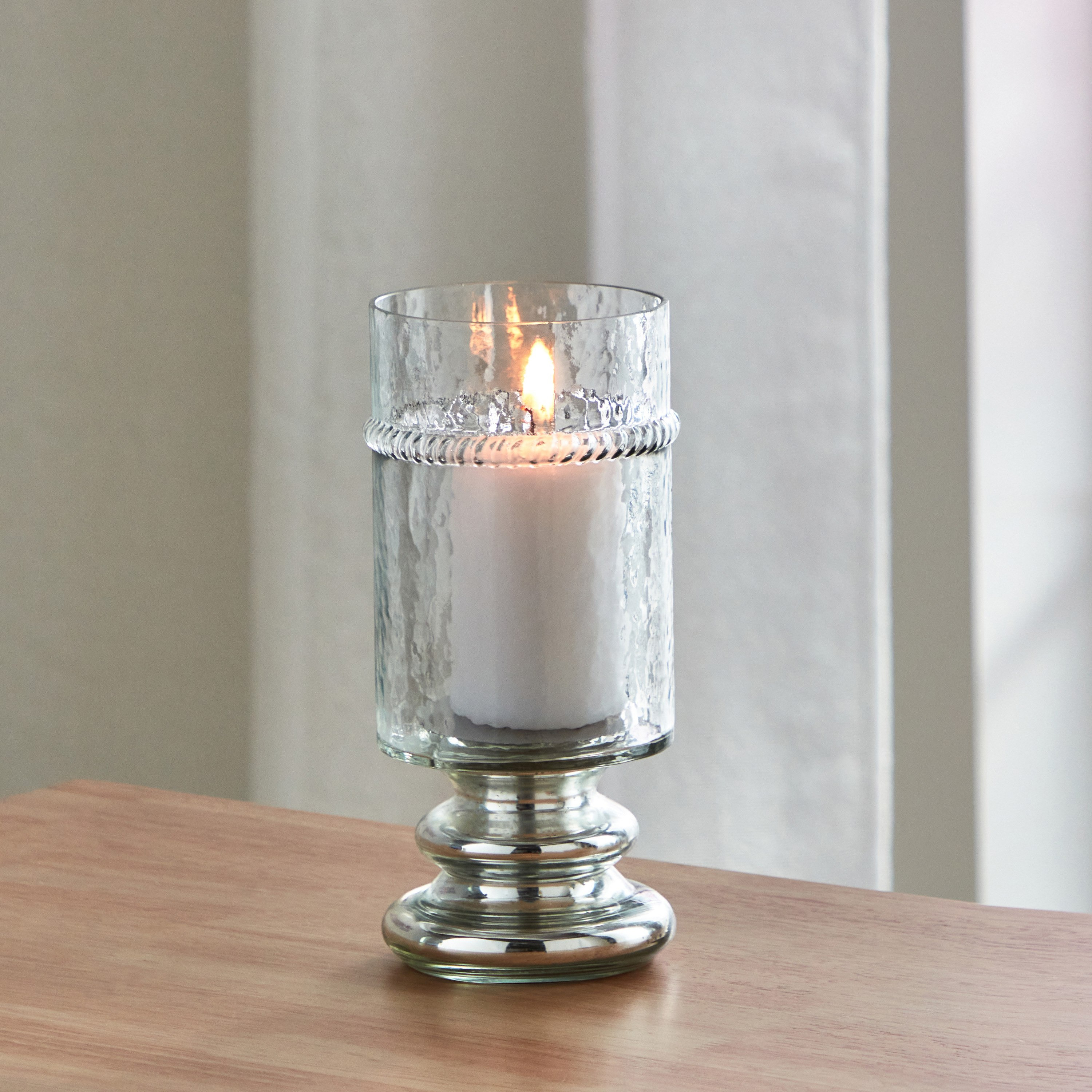 حامل شموع بارز الملمس بحامل من جريس - 10x10x23 سم-hbxlivingroom-decorandaccessories-candleholders-image-1