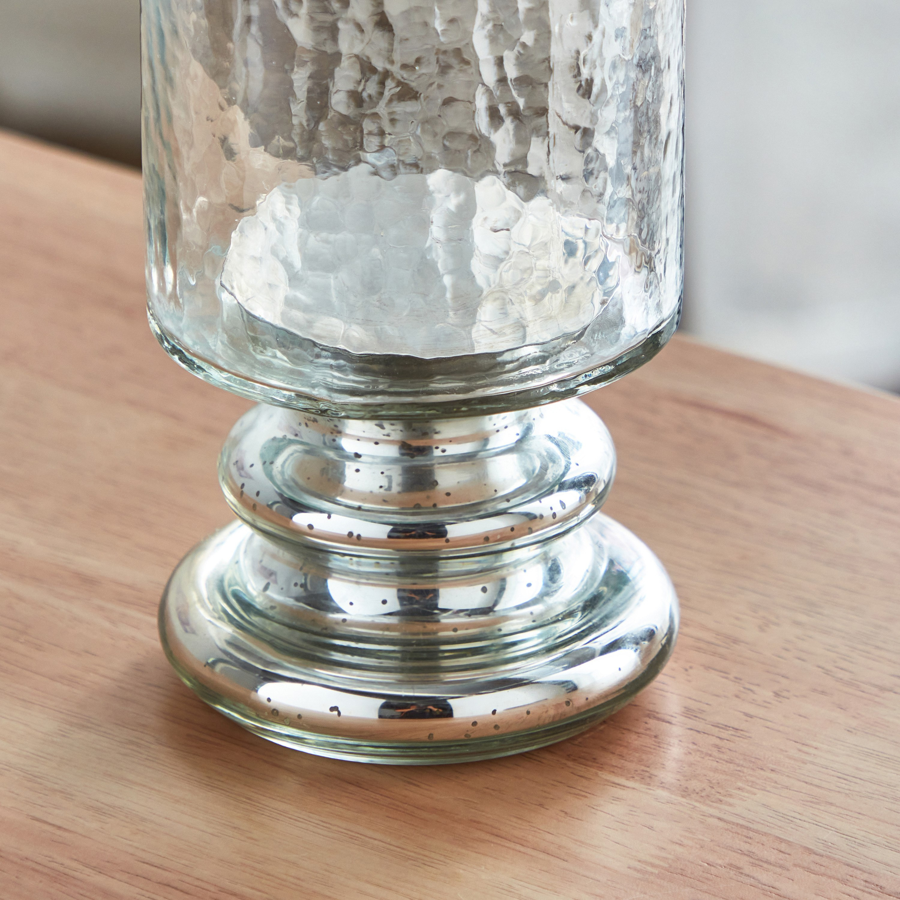 حامل شموع بارز الملمس بحامل من جريس - 10x10x23 سم-hbxlivingroom-decorandaccessories-candleholders-image-4