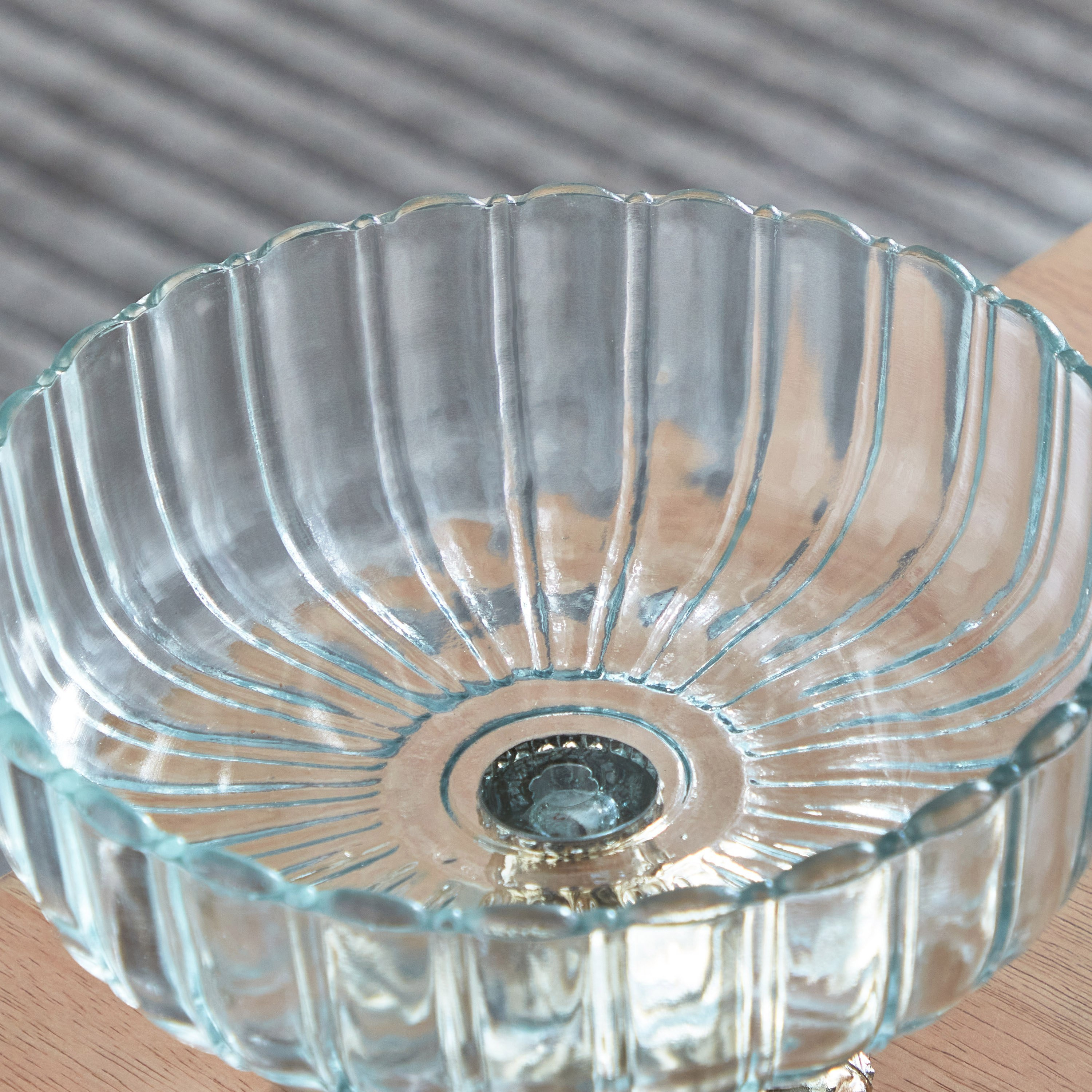 وعاء ديكور ميتاليك مضلع من جريس - 20x20x13.5 سم-hbxdecorandfurnishings-homeaccessories-bowls-image-3