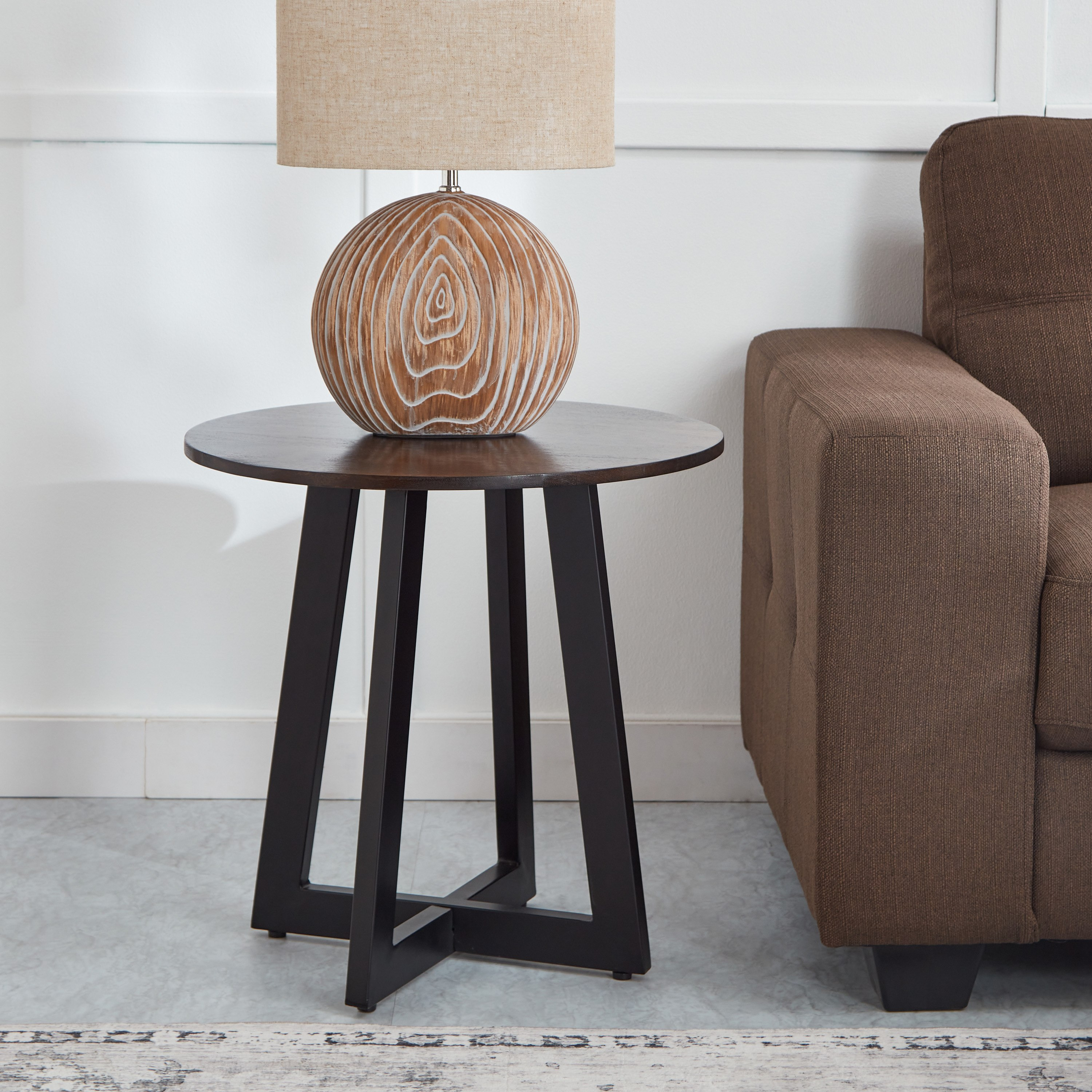 طاولة جانبية مستديرة من الخشب الصلب - كلانباي من فيندرا-hbxfurniture-livingroom-endtables-image-1