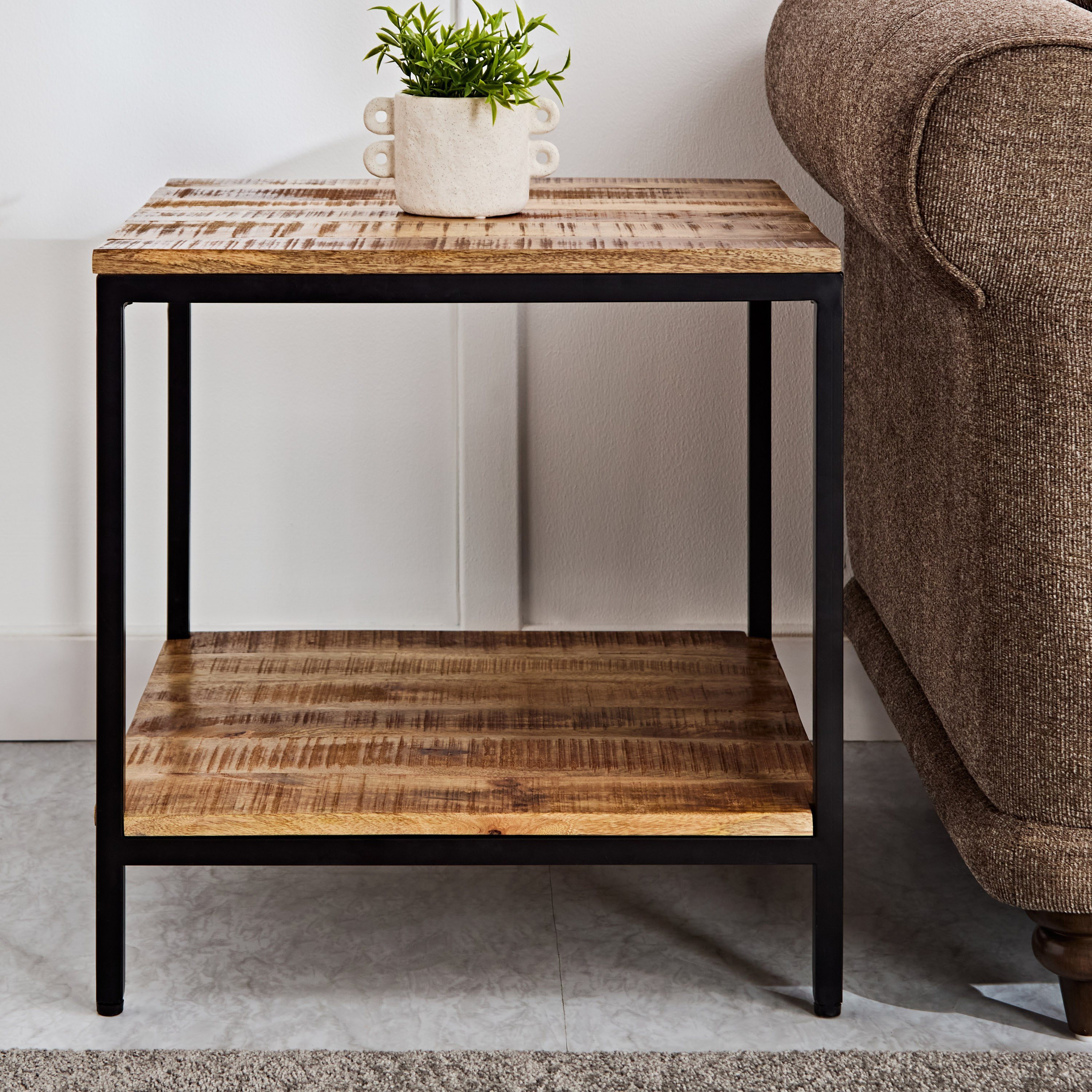 طاولة جانبية من الخشب الصلب - رودي من فيندرا-hbxfurniture-livingroom-endtables-image-2